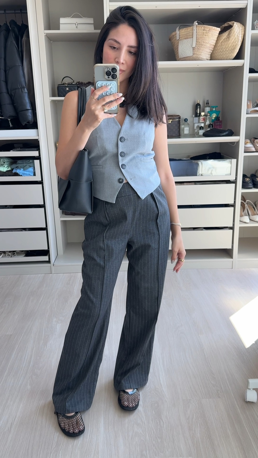 Work OOTD - my favorite work pants under $25!! Available in black and grey 

#LTKSaleAlert #LTKStyleTip #LTKFindsUnder100