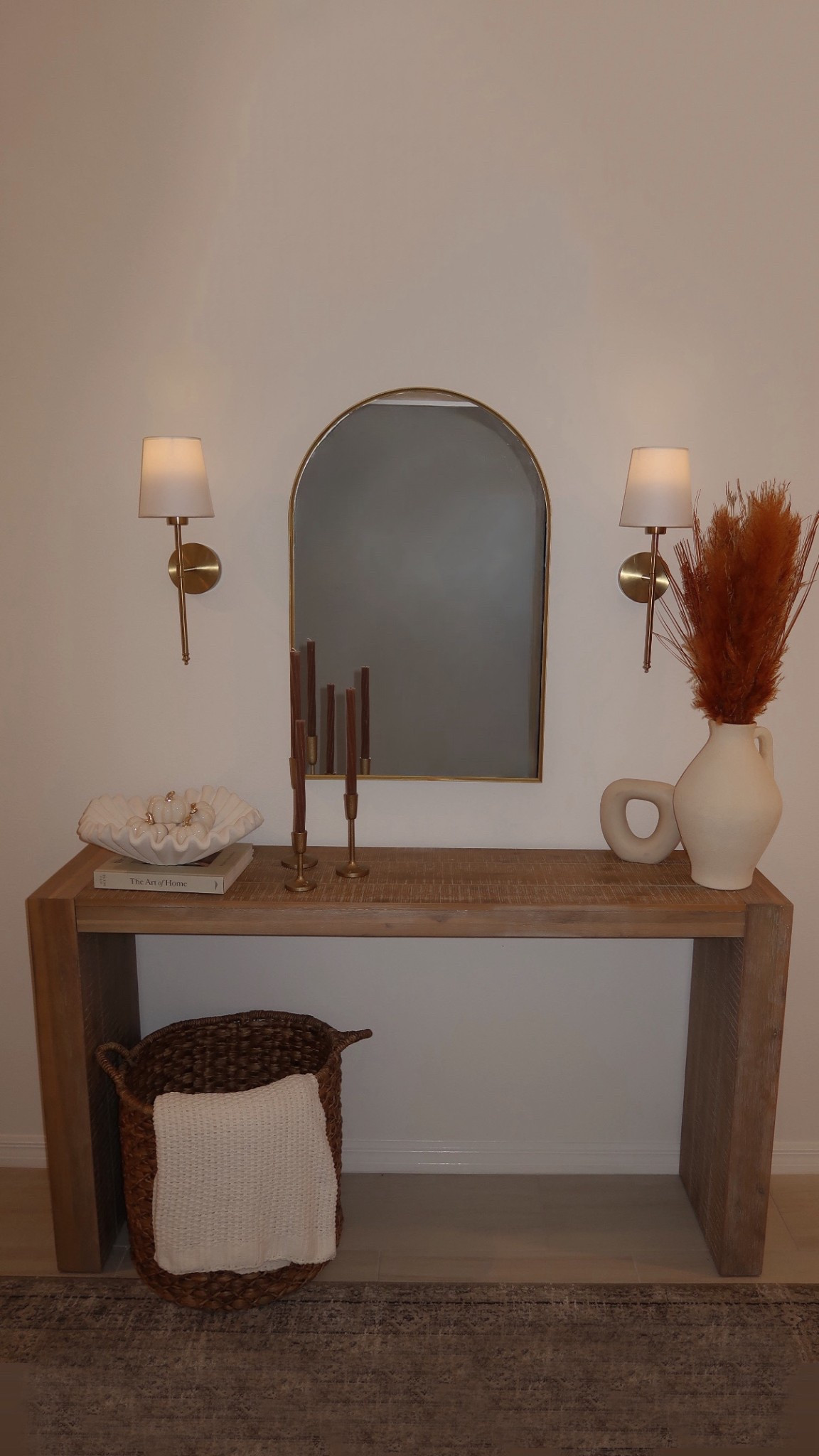 entry way table decor 🕯️🍁

#LTKSeasonal #LTKHome #LTKFallSale