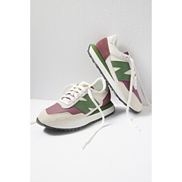 237 Sneaker | Evereve