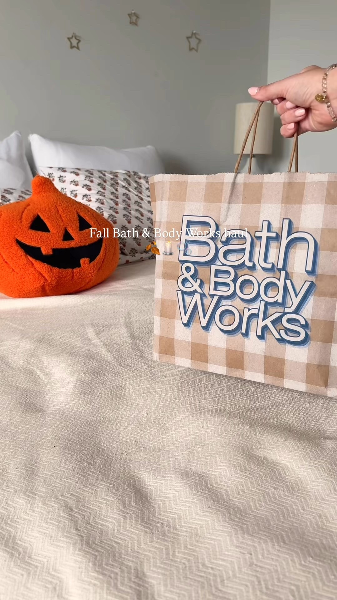 Fall Bath and Body Works candles, ghost hand sanitizer, pumpkin wallflower #ltkhome #ltkvideo

#LTKSeasonal
