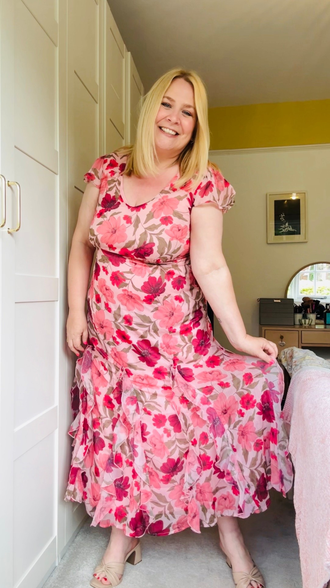Pink floral curvy wedding guest dress. 

#LTKplussize #LTKdresses #LTKwedding