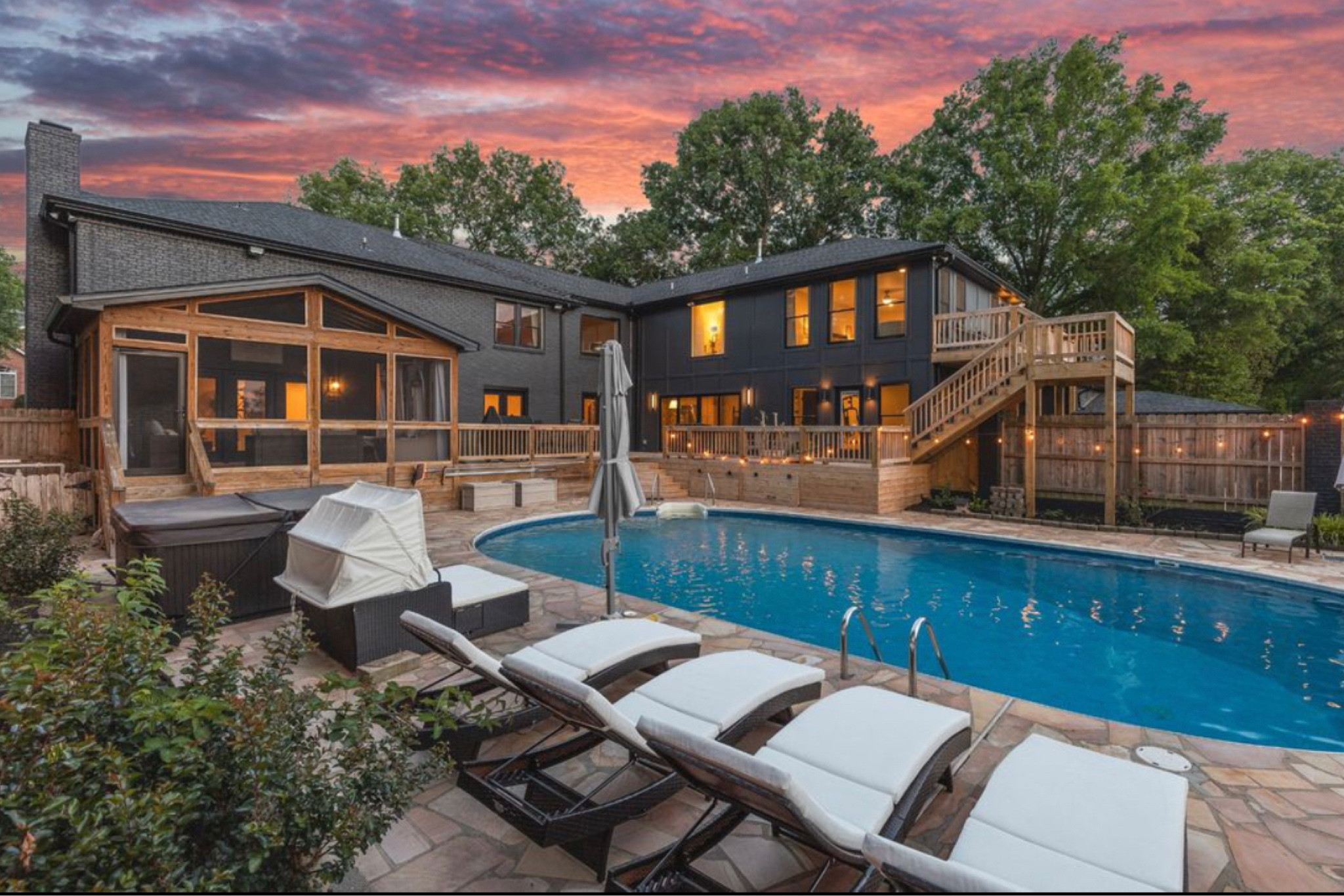 Perfect pool chairs!


#LTKHome #LTKSeasonal #LTKSwim