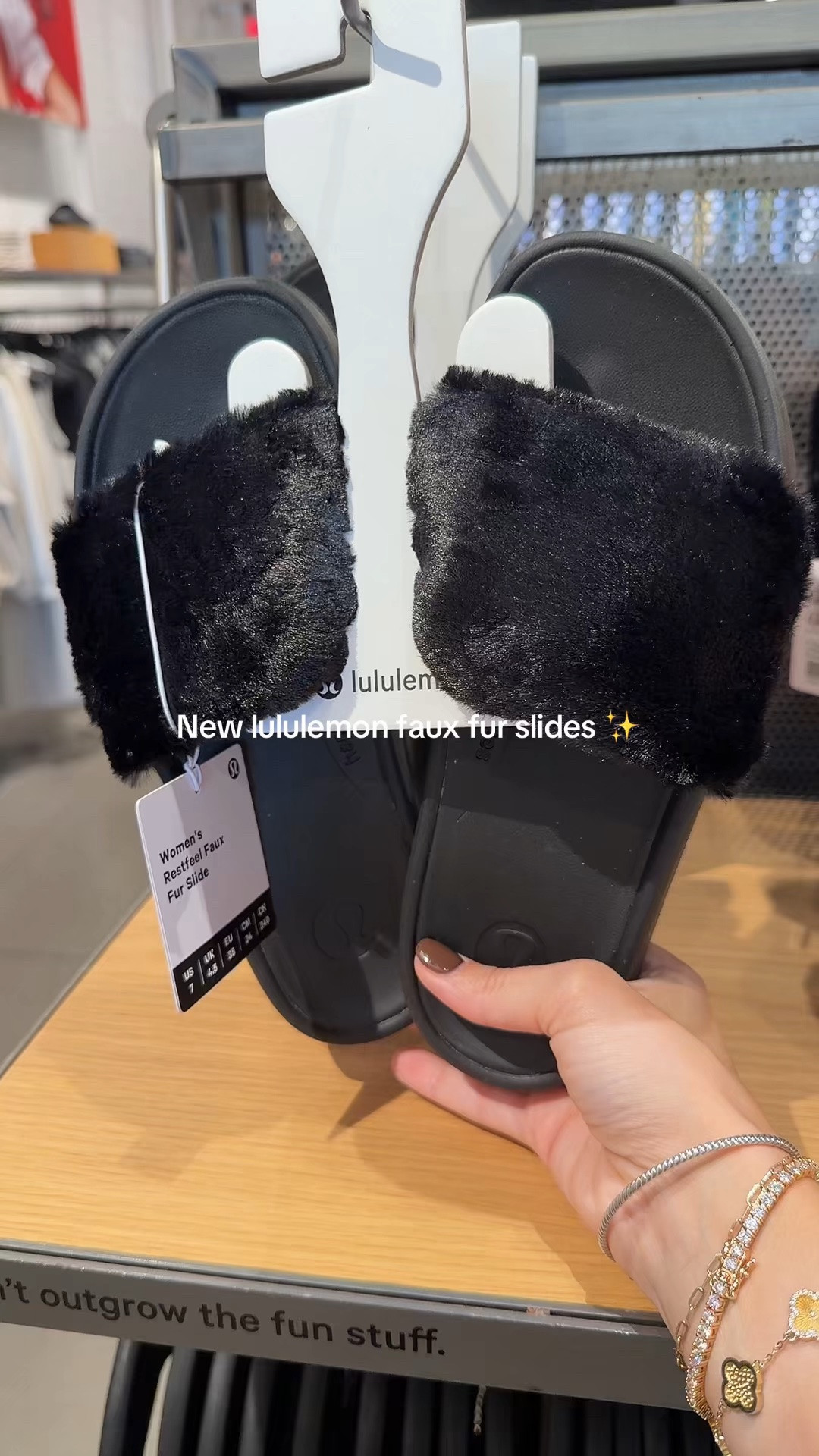 @lululemon slides tts and so comfy!