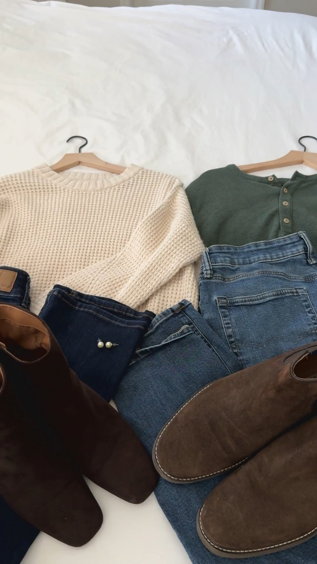 His & hers cozy day essentials 🤎 matching textures, comfy denim, and suede boots for that effortless cold weather vibe 🫶🏼 Perfect for coffee dates, errands, and all fall activities 🍂☕️
#HisAndHersStyle #WinterCoupleOutfits #CozySeason #LTKWinterFashion #NeutralVibes #OOTD