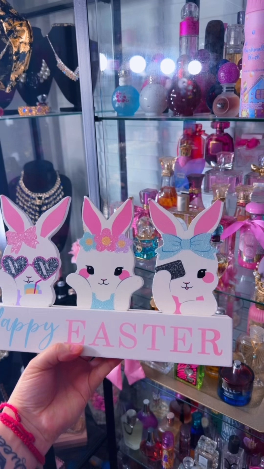 I’m obsessed 😍💜✨💖🍒🍓🎀🩵💚 have you started decorating for Easter or are you a last-minute decorator?


#cherry #pink #juicycouture #burlington #burlingtonfinds 

#LTKdayinmylife #LTKHome #LTKSeasonal