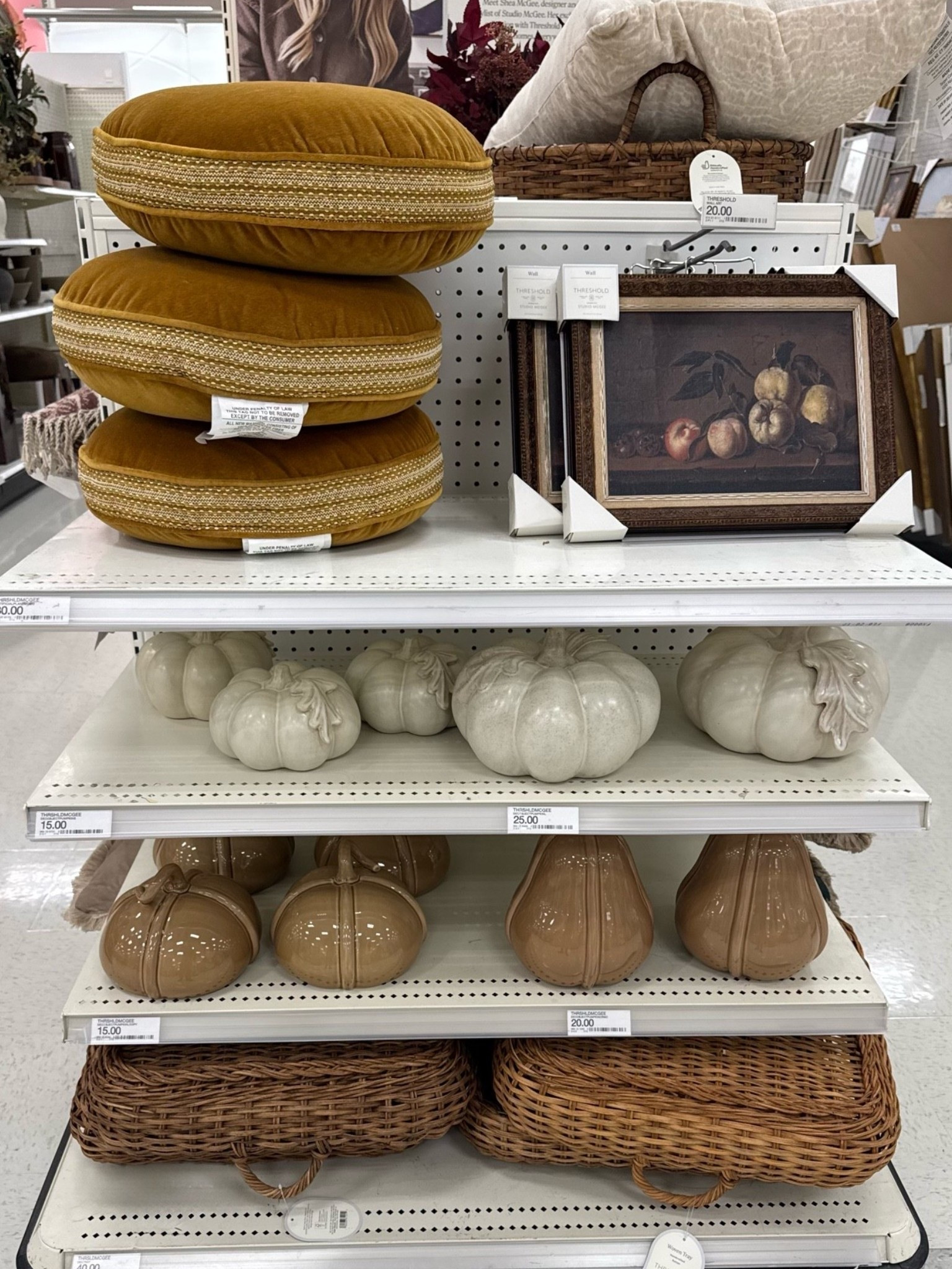 New fall decor @Target 




Home decor, thanksgiving, housewarming gift, hostess gift, gift ideas, fall home

#LTKHome #LTKdayinmylife #LTKOver40