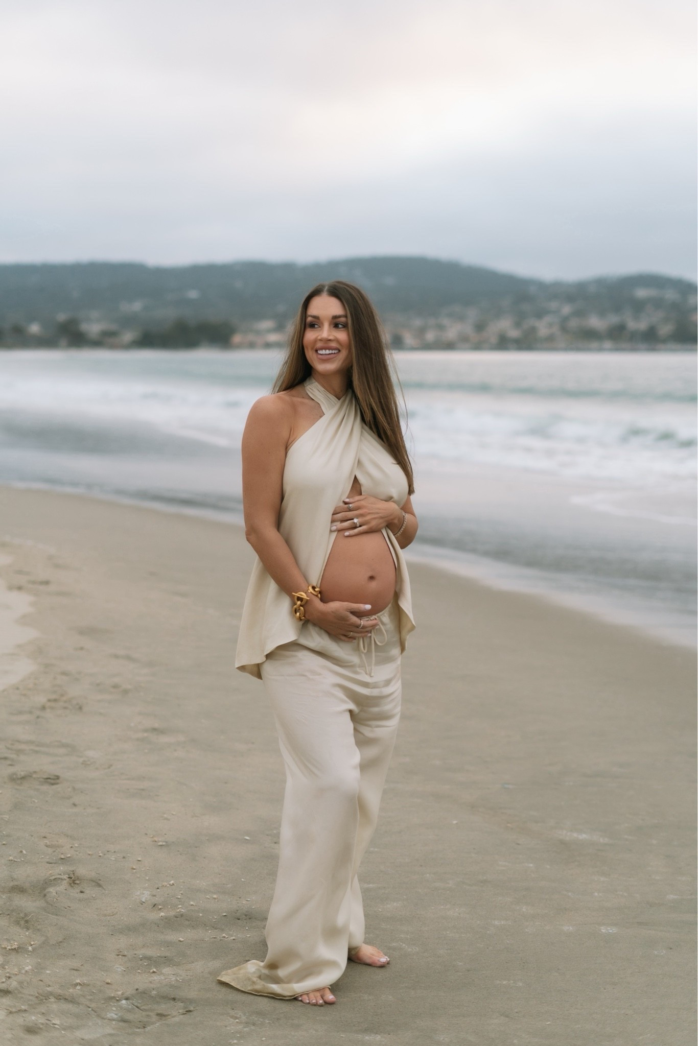 Matching set for maternity photos - size 8 in both top and bottoms 

Pregnancy style
Maternity photos 
Maternity outfit 
Pregnancy outfits

#LTKBaby #LTKBump #LTKmomlife