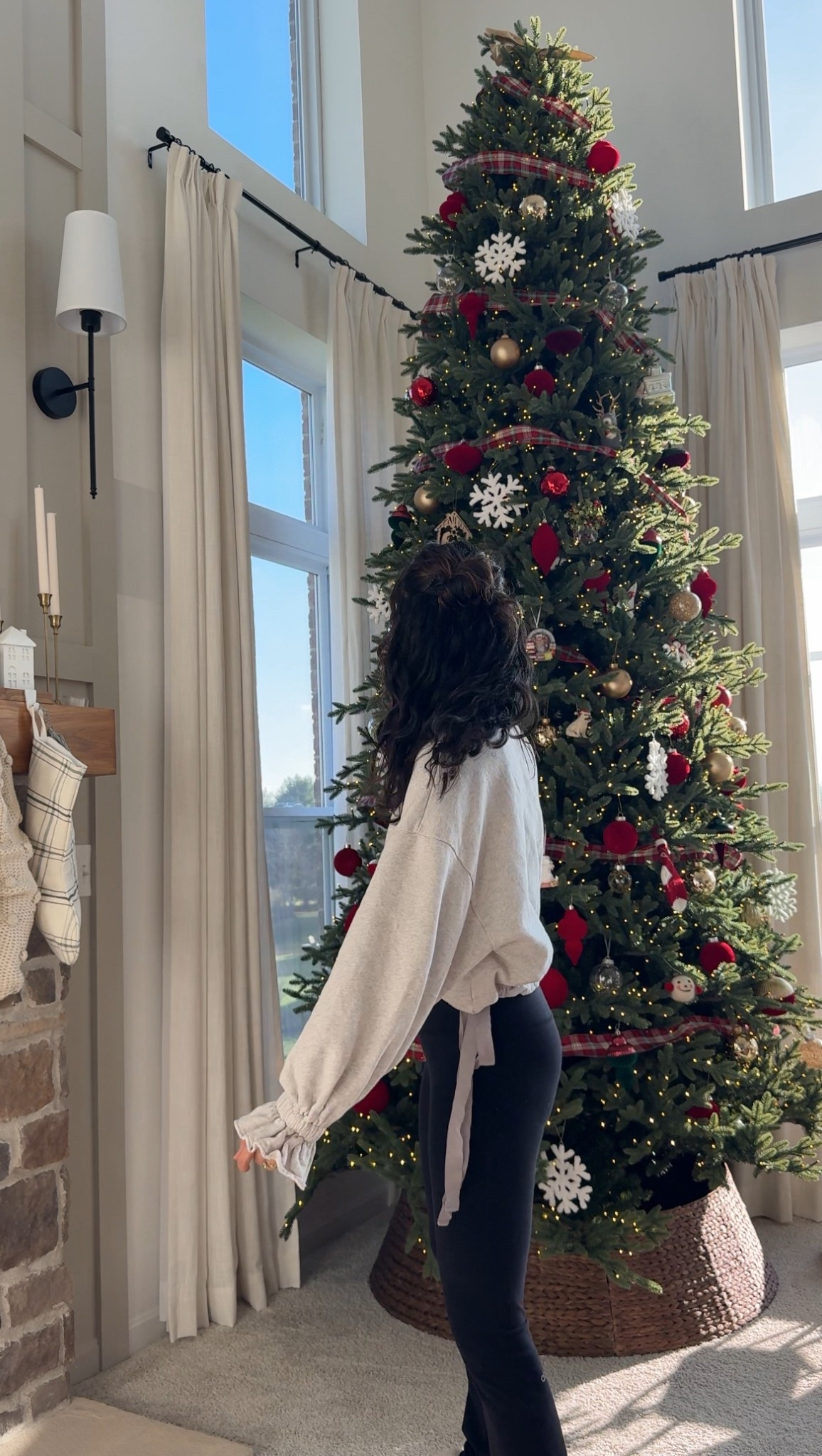 Tree decorating links! Wearing a medium in sweatshirt! Currently 30% off!

#LTKootd #LTKHome #LTKHoliday