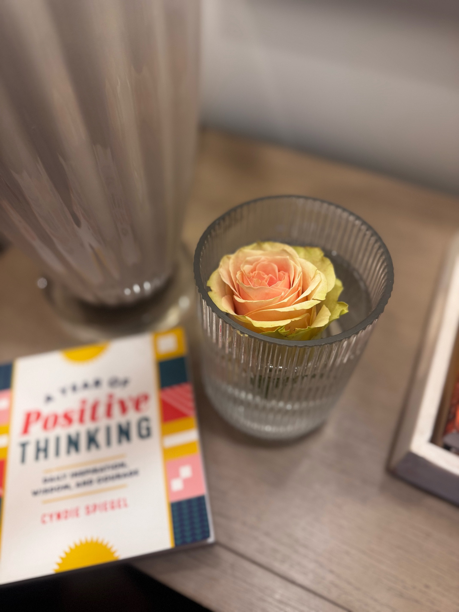 Good morning ✨ love this CB2 fluted glass vase

#LTKFindsUnder100 #LTKHome #LTKStyleTip