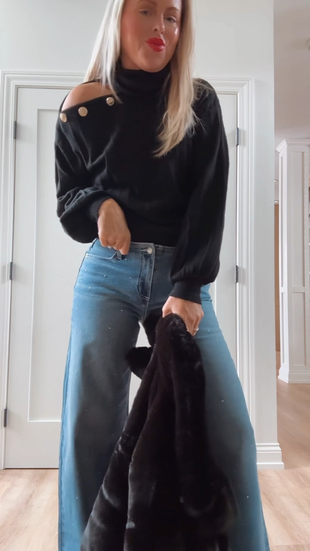 Obsessed with these new @walmartstyle finds! Are you kidding me?! So good! ❄️✨I feature all 3 pairs of denim! All tts! Get whatever is in stock! Skirt is medium, sweaters are medium. 



#LTKootd #LTKWorkwear #LTKFindsUnder50