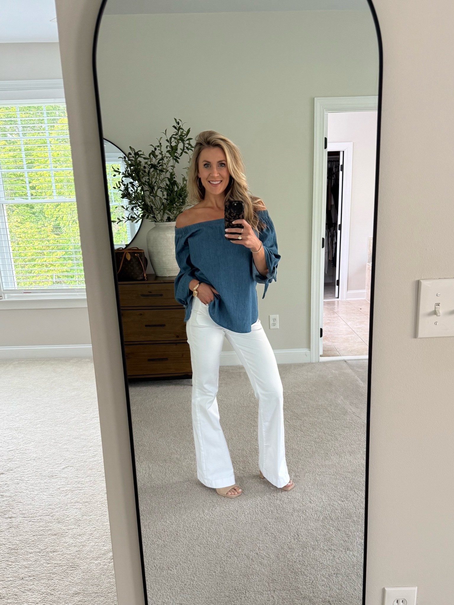 Girls night! This top is a chambray off the shoulder top from 2016 😂💁🏼‍♀️ 

#LTKootd #LTKgrwm #LTKdayinmylife