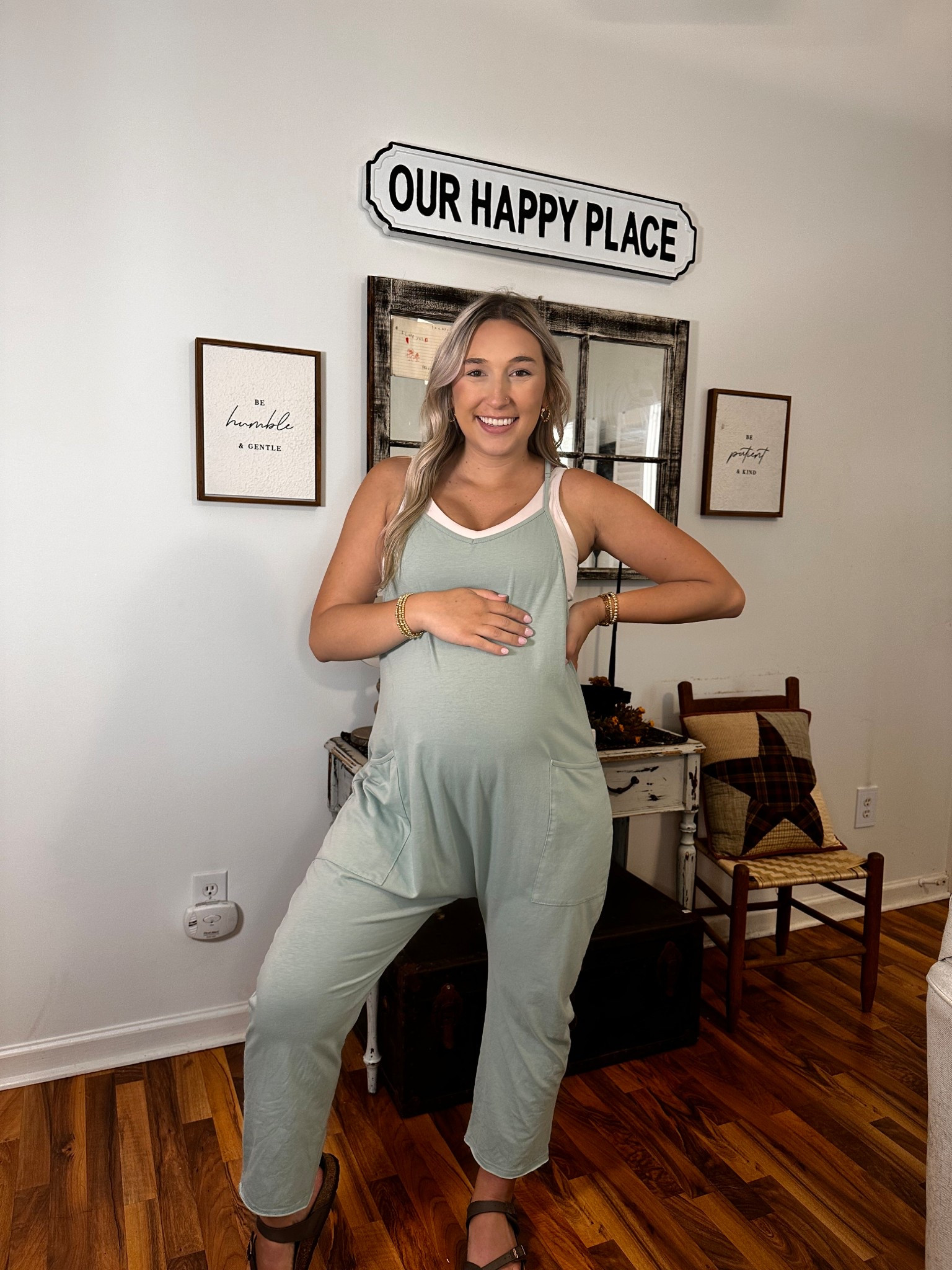 Maternity jump suit 