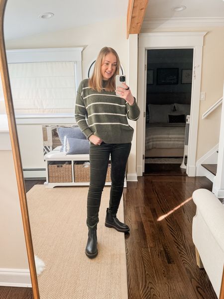 My go to st. Patrick’s day outfit for this weekend! This sweater is nearly sold out in this color, but is available in other colors. It runs super oversized. I’m normally a small, but I’m wearing the xxs and they’re still room in the arms. It the softest sweater you will own and is great to wear into spring! It’s just under $20! 

Spring outfits, st pattys day outfits, spring sweaters, sweaters on sale, aerie sweaters

#LTKsalealert #LTKSeasonal #LTKfindsunder50