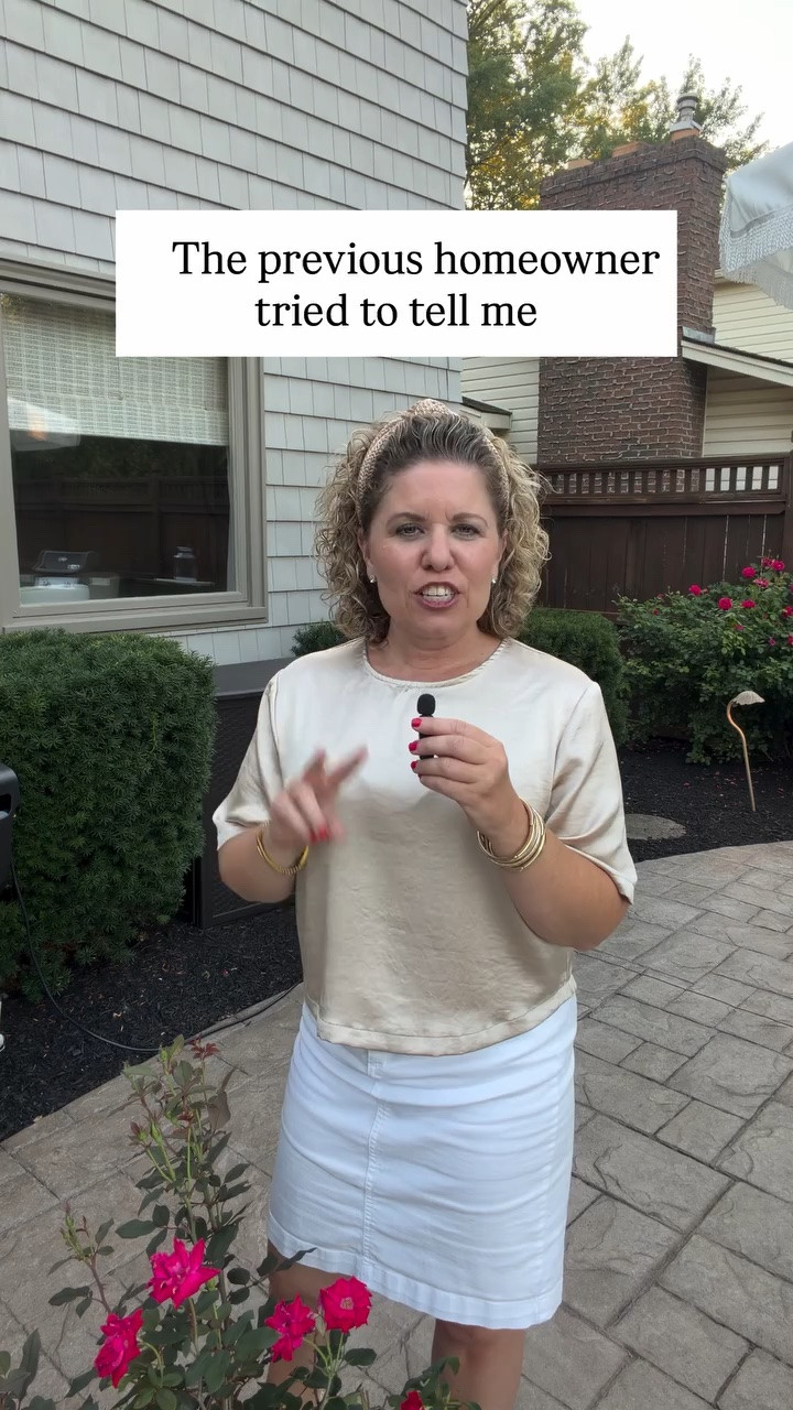 Light it up.

Good lighting changes everything.

Want your home to feel more expensive? Start with the lighting.

My favorite light fixtures are linked in my LTK.

#amandaandcodesign #backyard #lighting