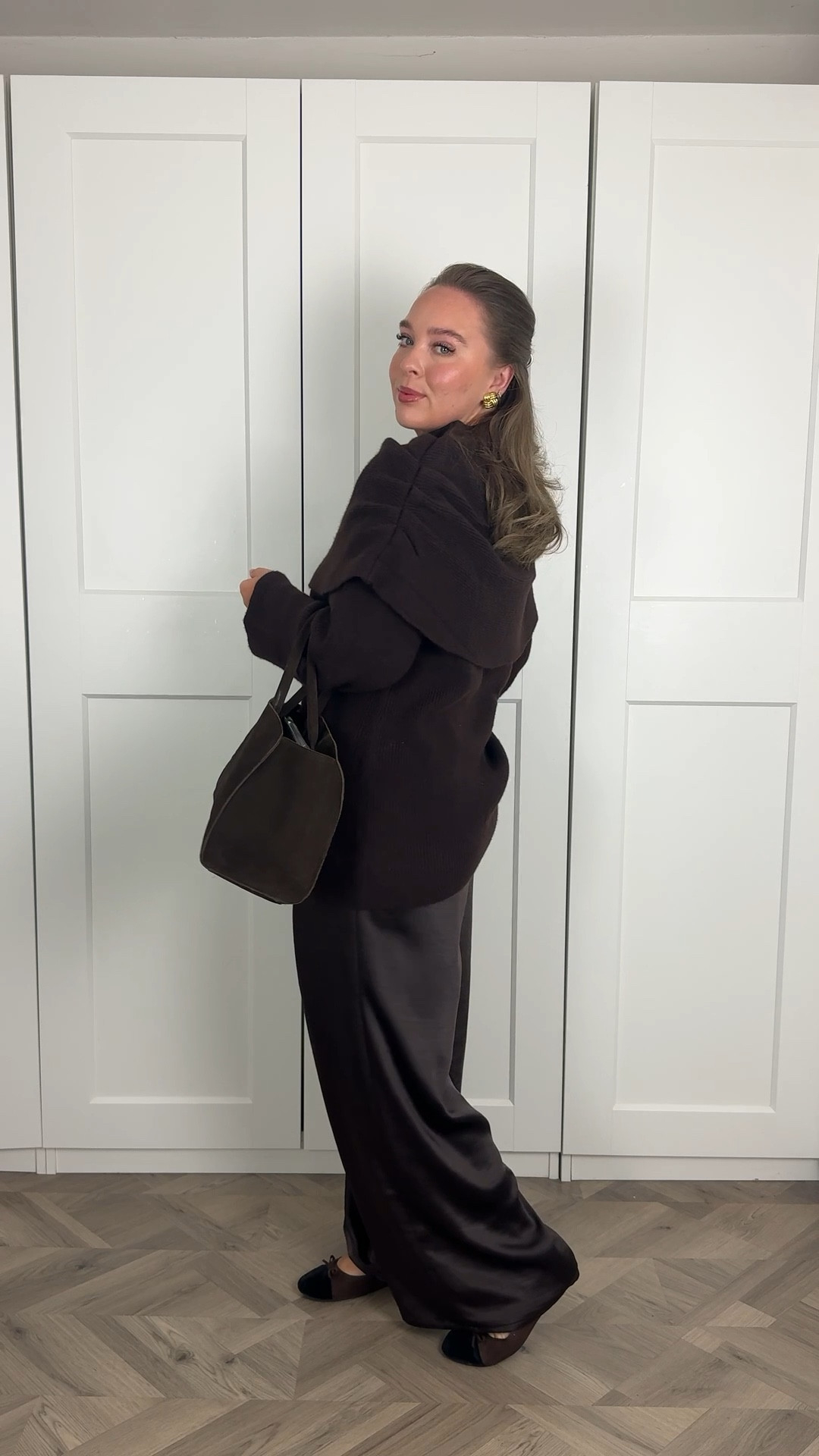 one of those looks that’s perfect for the office but going out for your Christmas meal afterwards - this would be fab Christmas Day with some pointy brown boots too (or your slippers!) Elevated knits are so good to have in your wardrobe! 

I wear a 14 short in the trousers and a medium in the knit - shoes are next and bag is old ASOS 

#LTKwinter #LTKfestive #LTKmidsize