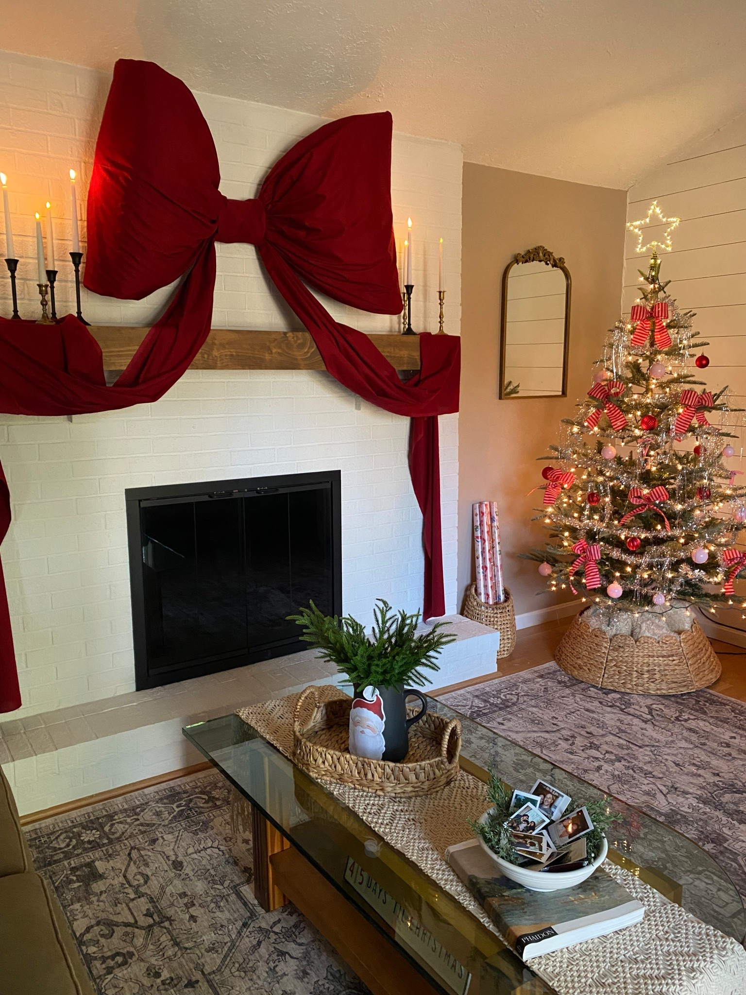 Giant Christmas Bow 🎀

#LTKHoliday #LTKHome