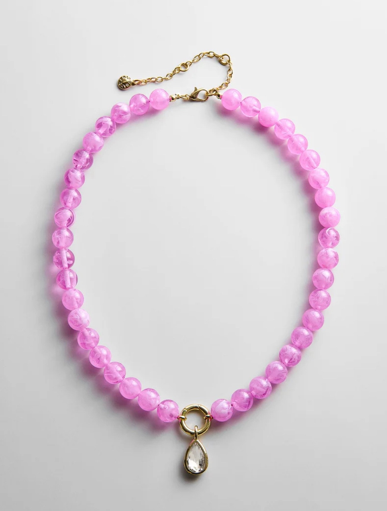 Pink necklace 
Beaded necklace 
Baublebar 

#LTKmomlife #LTKTravel #LTKgrwm