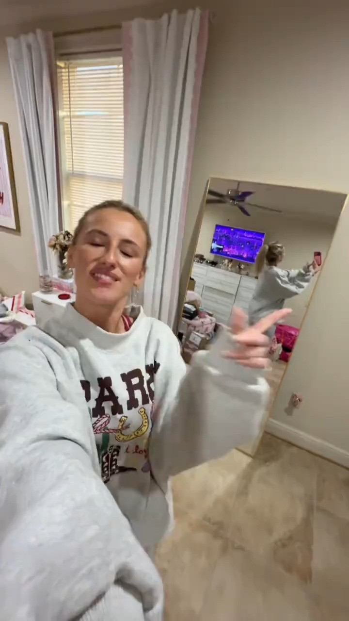 This mirror is one of those everyday home finds you don’t realize you need until you have it. I use it constantly — getting ready, quick outfit checks, and making small spaces feel more open and brighter. It’s simple, functional, and fits so easily into a bedroom, bathroom, or entryway without taking over the space.

#ltkhome
#ltkfinds
#homefinds
#homeessentials
#homeinspo
#bedroomdecor 

 