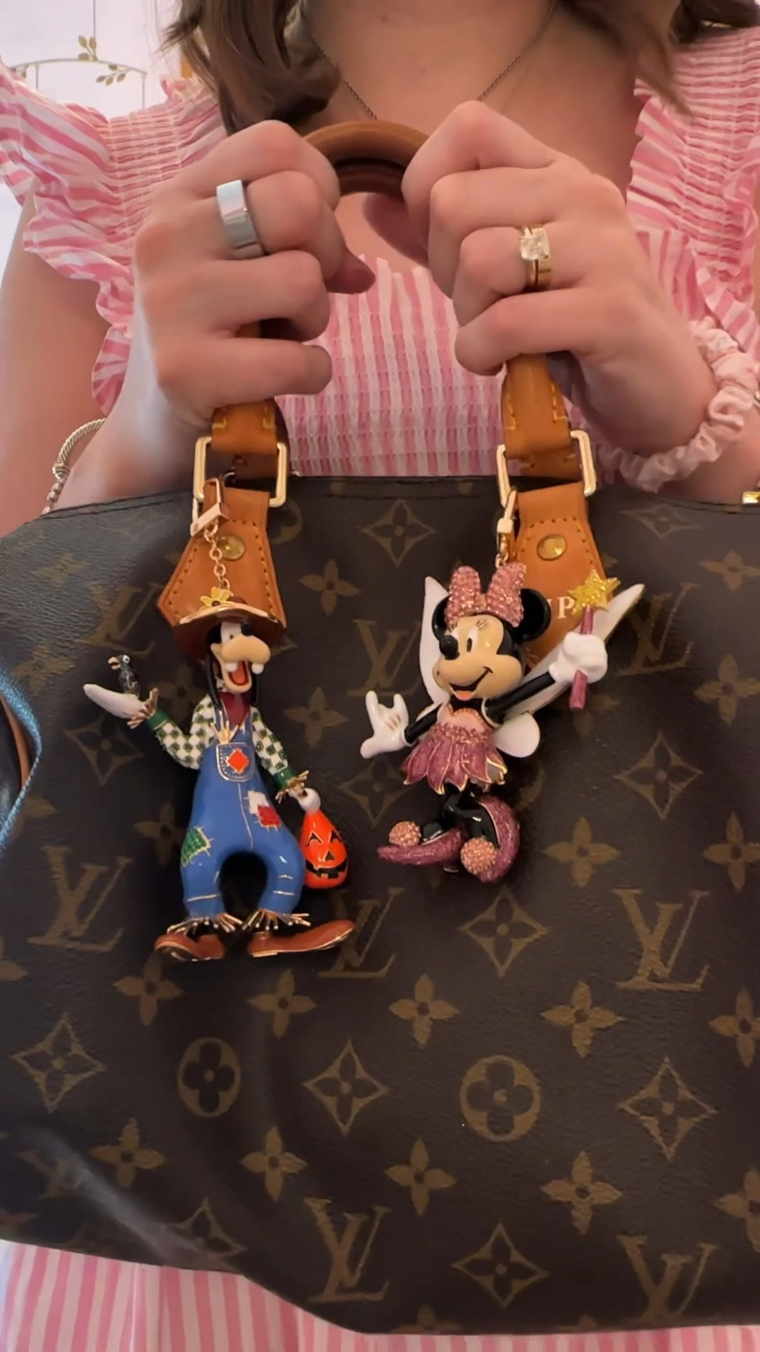 Disney bag charms for Halloween! 

Disney Halloween / Disney jewelry / Disney accessories / Halloween jewelry / Halloween outfits Disney Halloween / Disney bag charms / Disney accessories / Disney style / Disney Halloween outfit / Disney Halloween costume / Mickey and friends / Minnie Mouse / Mickey Mouse

#LTKFindsUnder50 #LTKFindsUnder100