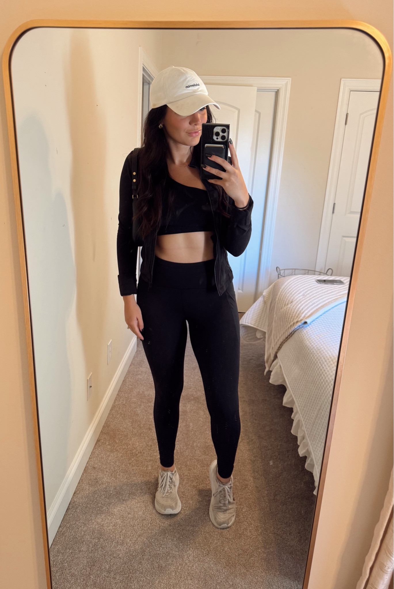 🖤🤍🖤🤍

#LTKSeasonal #LTKGiftGuide #LTKFitness