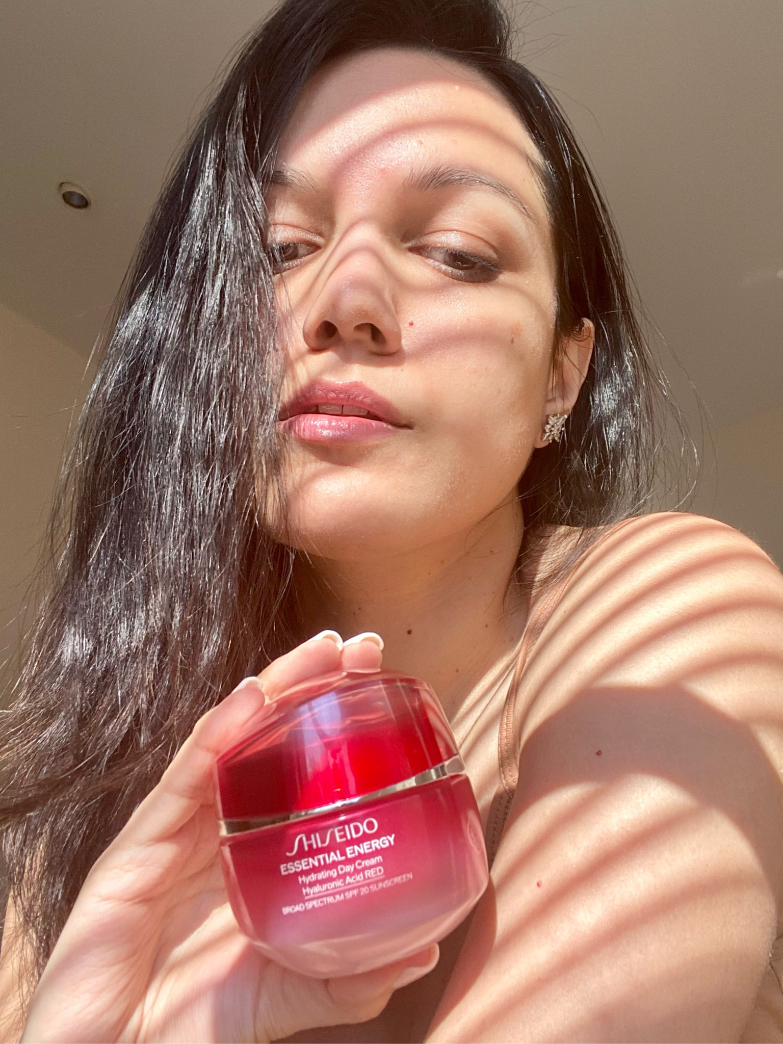 My everyday moisturizing sunscreen with hyaluronic acid. SPF which is hydrating and good for skin and absorbs in seconds. Non-greasy and perfect for transitional weather. Smells SO nice! Also comes in 2 other skin types. For mature skin / brightening skin. 

#LTKFind #LTKSeasonal #LTKbeauty