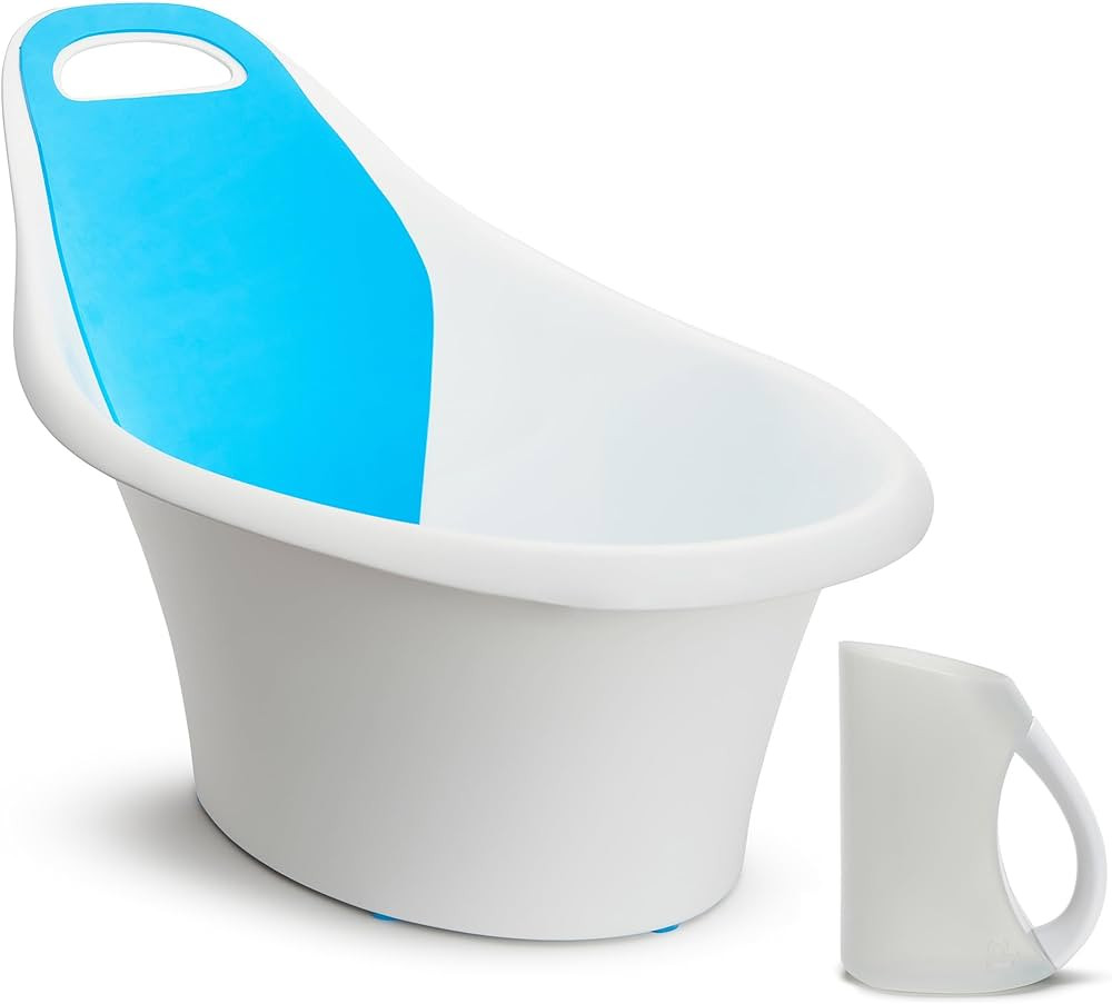 Munchkin® Sit & Soak™ Baby Bath Tub with Bath Rinser | Amazon (US)