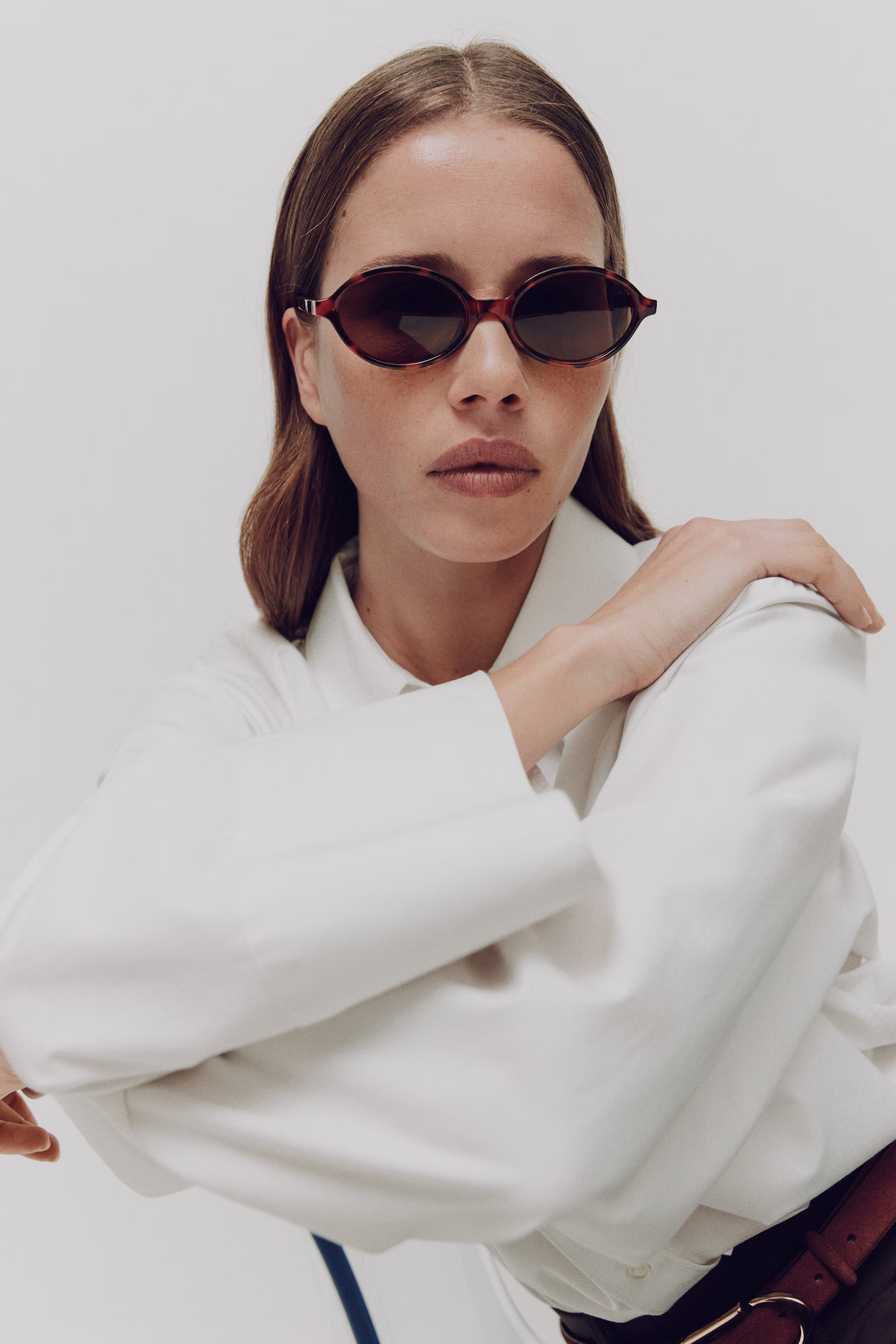 Oval sunglasses | H&M (UK, MY, IN, SG, PH, TW, HK)