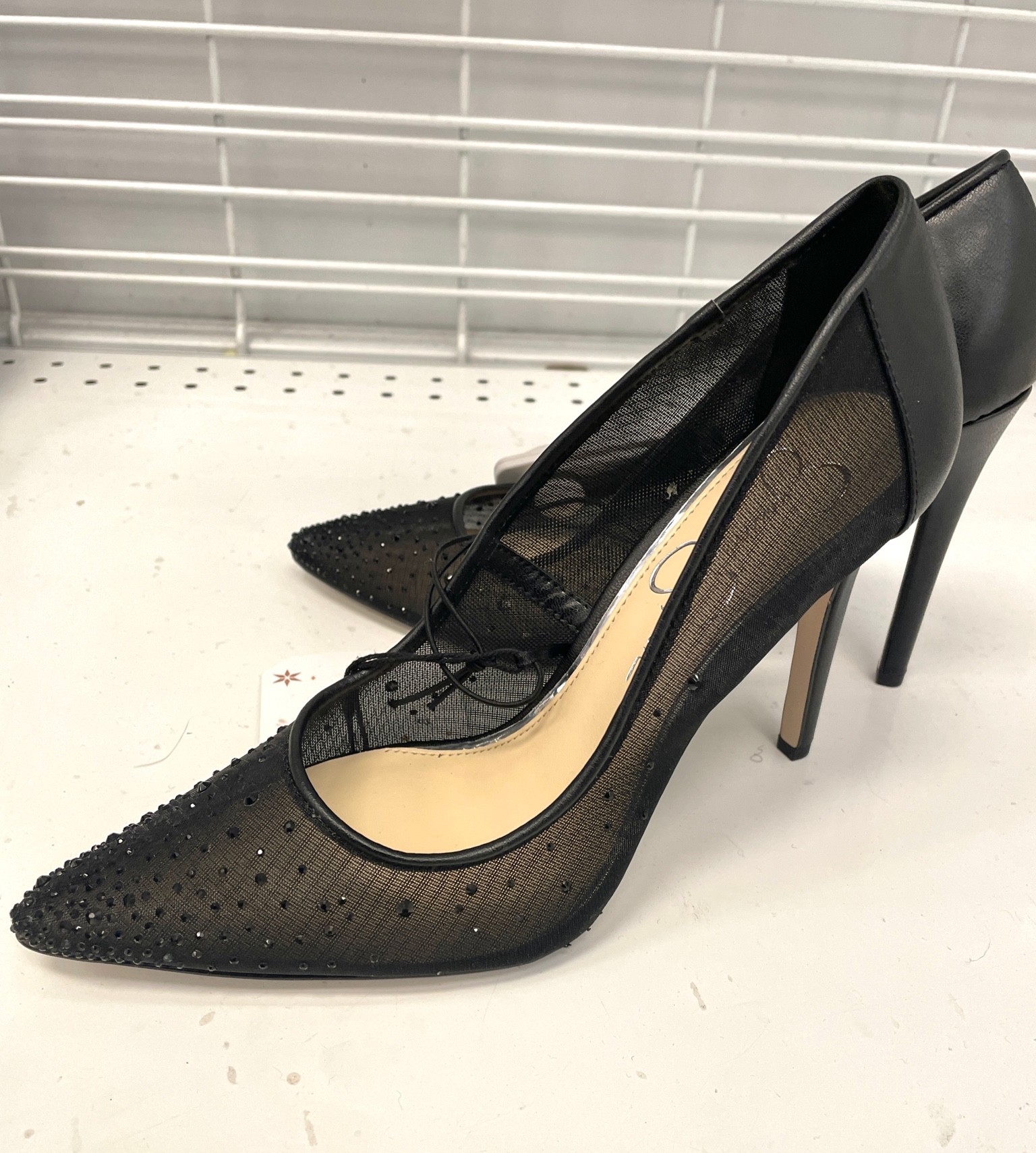 #formal #bridal #meshpump #rhinestonemeshheel #meshpumps #classicpump #datenight #gala #homecoming #prom #chicpumps #heels #blackhighheels 

#LTKshoecrush