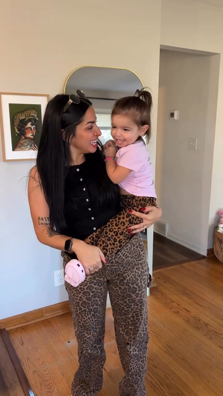 Spend the morning with me and ru! I can’t believe how big she’s getting 🥹 I feel like I was just pregnant with her yesterday 😭🫶🏼

#motherhood #marriedlife #momofthree #parents mom life, motherhood unfiltered, stay at home mom, realistic motherhood, millennial mom, postpartum mom, parents, marriage, husband and wife, mom and dad, girlhood, morning vlog