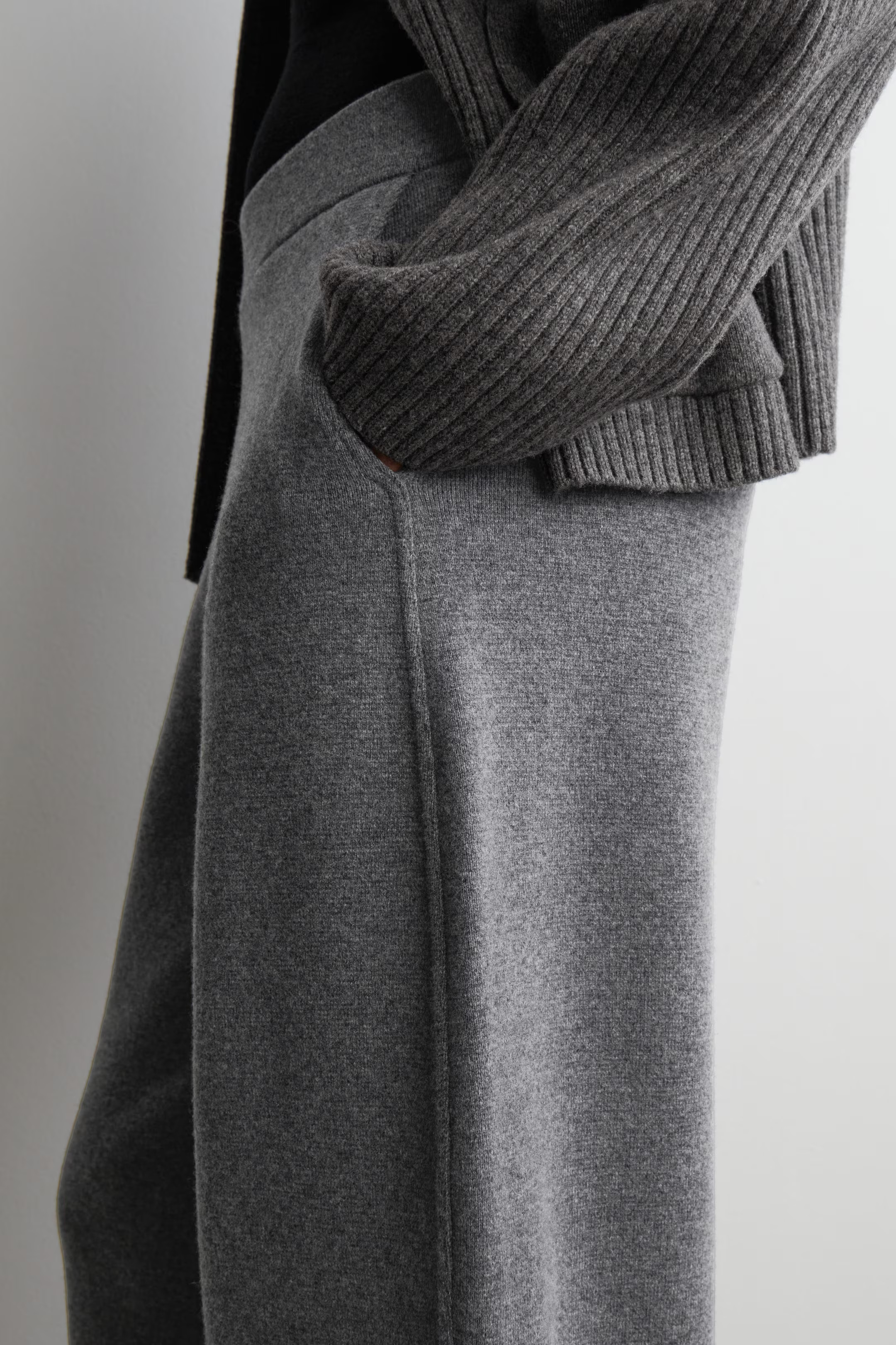 MERINO WOOL BARREL-LEG TROUSERS - GREY MÉLANGE | COS | COS UK