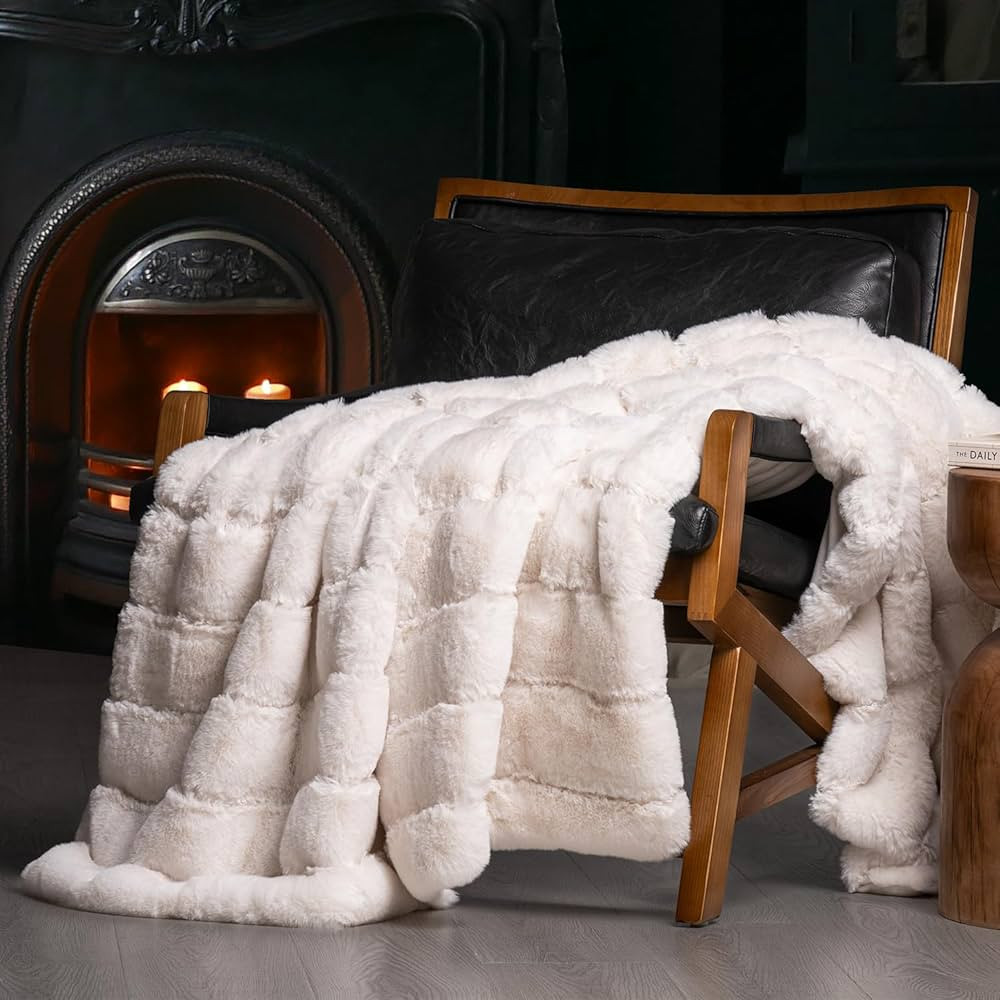 EVERGRACE Soft Rabbit Faux Fur Throw Blanket for Couch Bed, Luxury Cozy Fluffy Channel Blanket Wa... | Amazon (US)