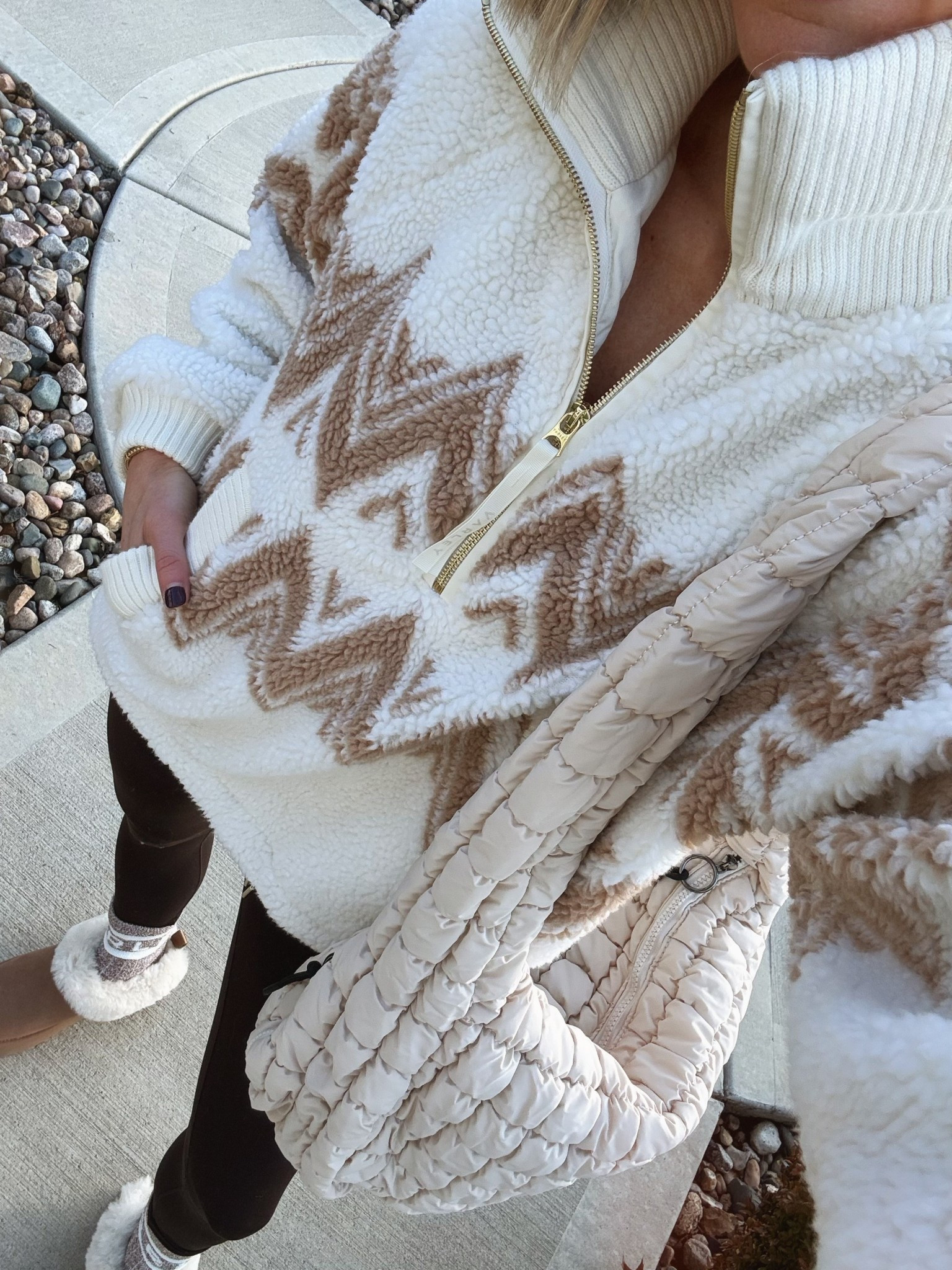 Casual winter outfit - mom outfit 

#LTKHoliday