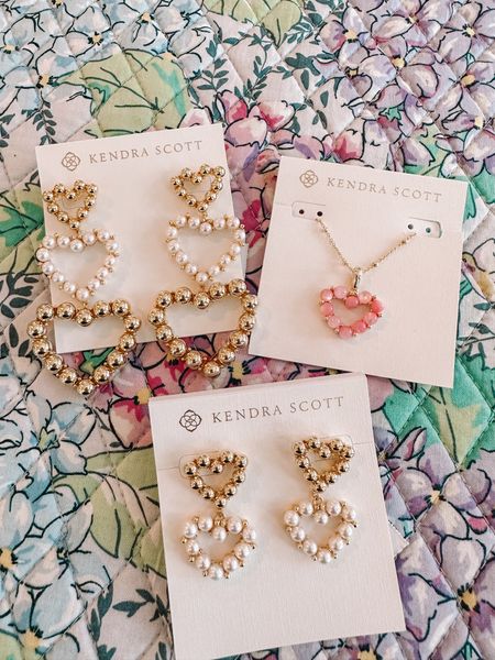 New Kendra Scott Valentines Day pieces 💗 #kendrascott

#LTKSeasonal #LTKfindsunder100 #LTKGiftGuide