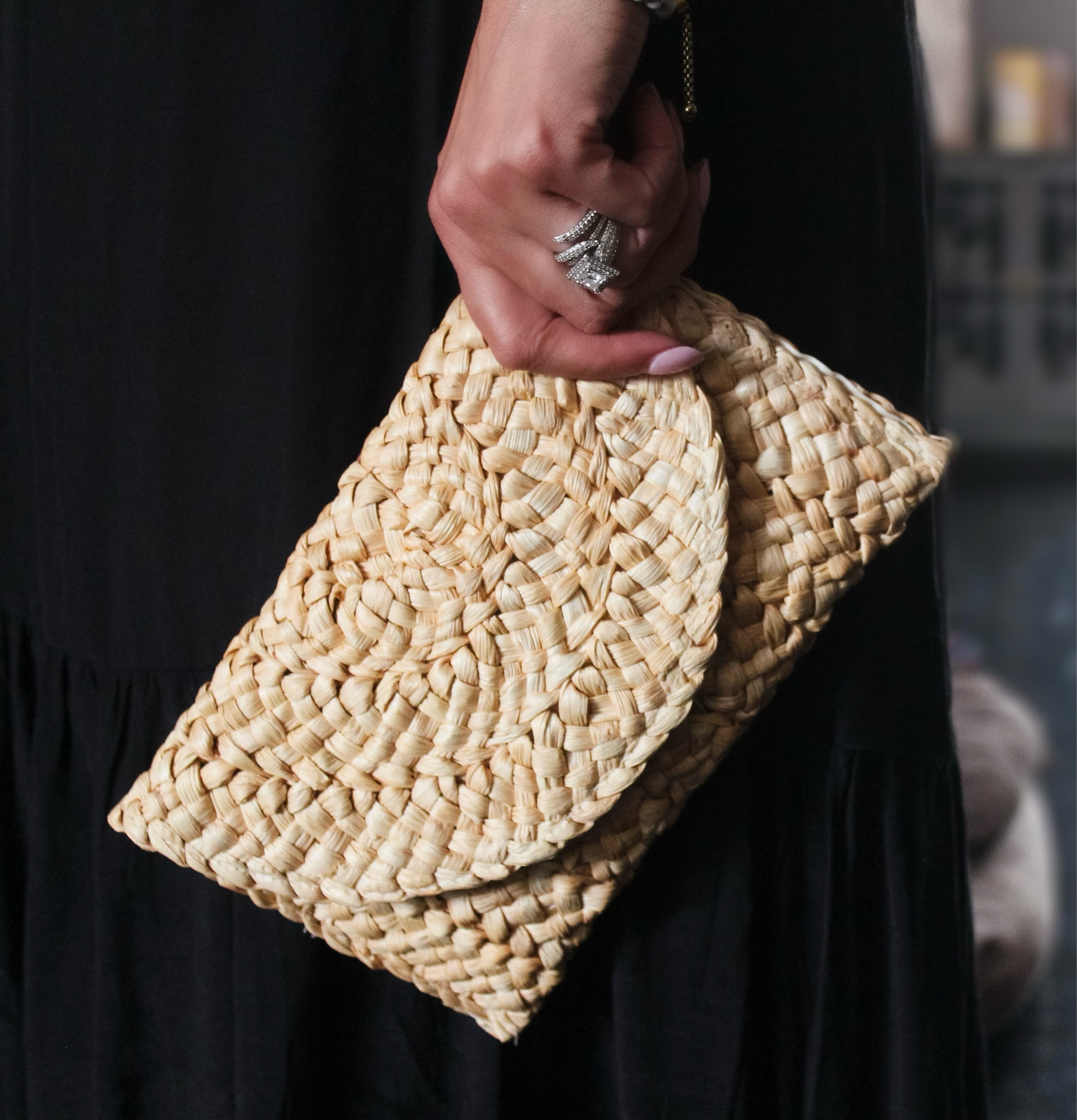 My go-to clutch. ♥️

#LTKunder50 #LTKFind #LTKitbag