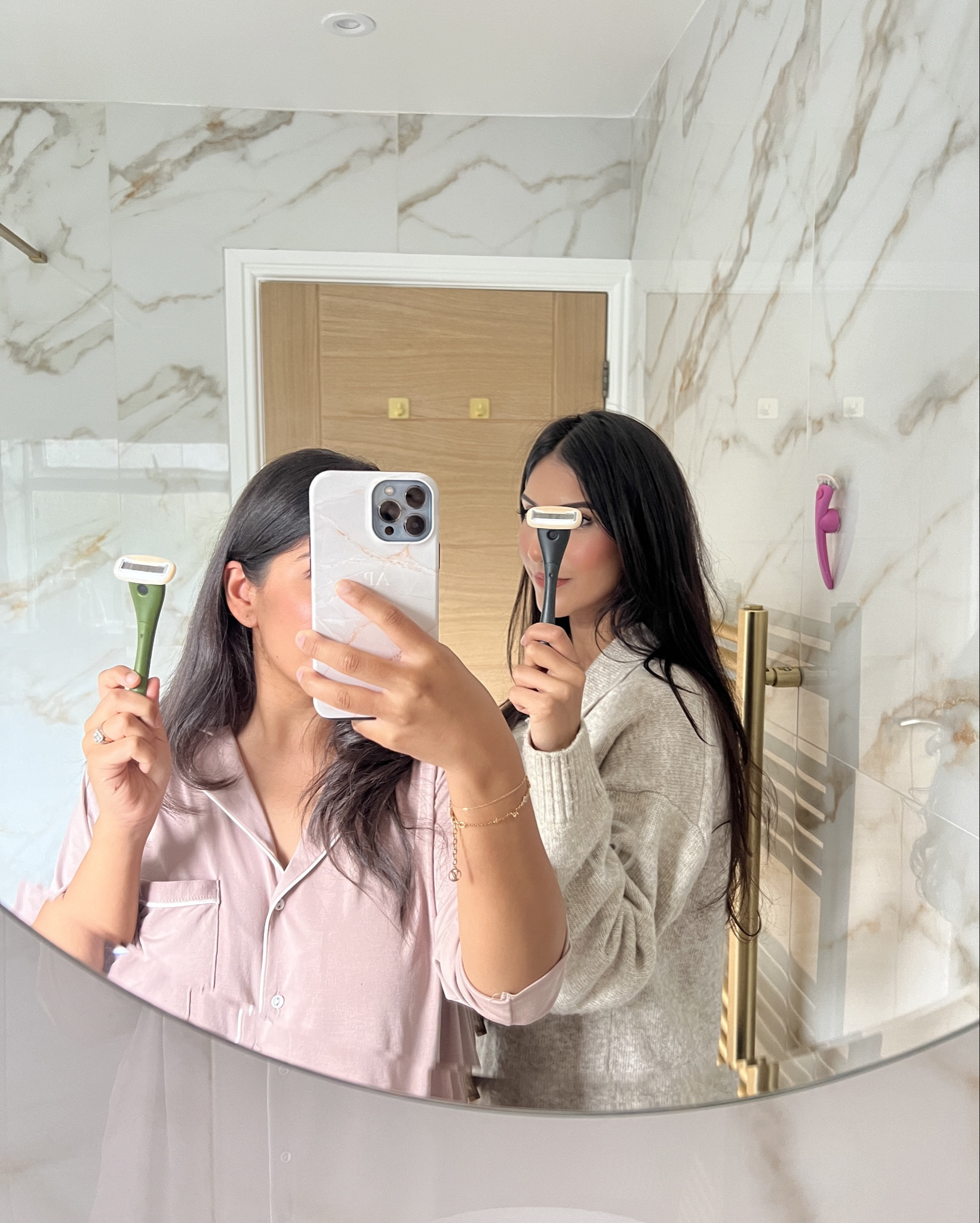 my favourite razor to shave with is is the estrid razor as it gives the most cleanest and smoother shave! It has a vegan comforting strip & 5 super sharp blades but it doesn't cut or graze me. So many different colours to choose from as well as a travel case 🪒

#LTKxBoots #LTKtravel #LTKbeauty