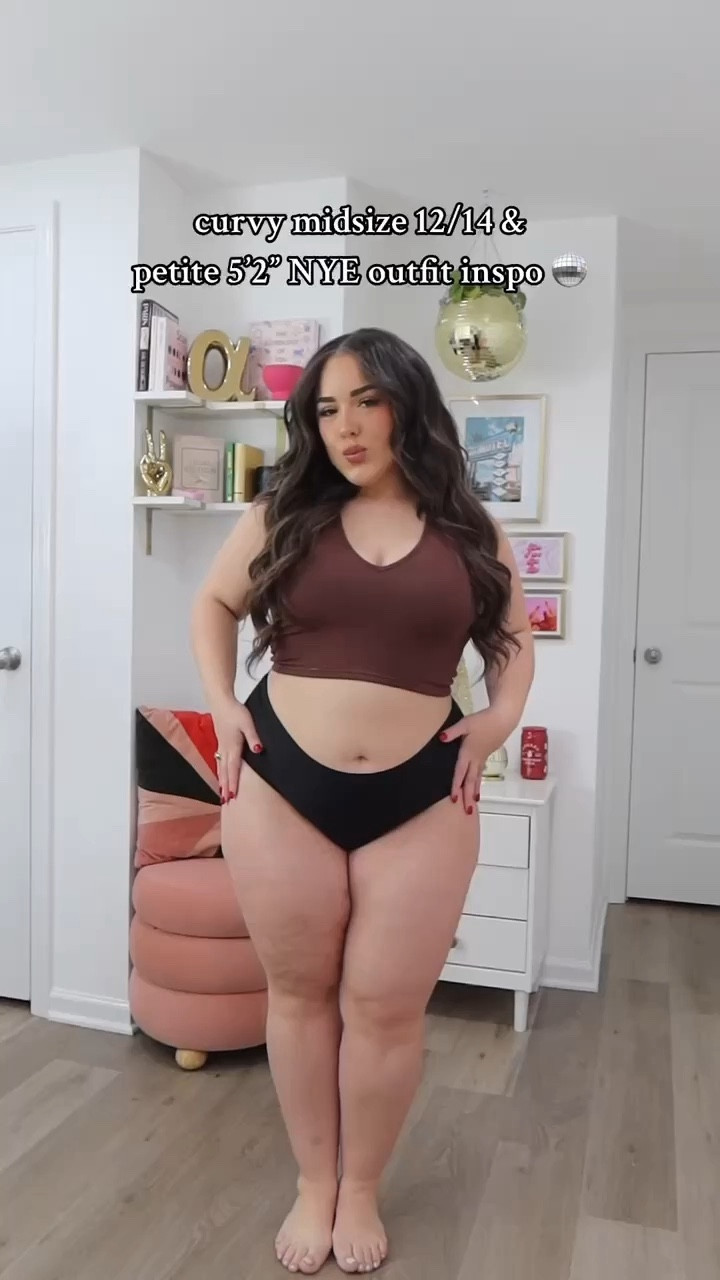 Winter outfit for a Night Out 🪩 the skirt is Amazon and the corset is Meshki 🙌🏻

#LTKplussize #LTKmidsize #LTKstyletip