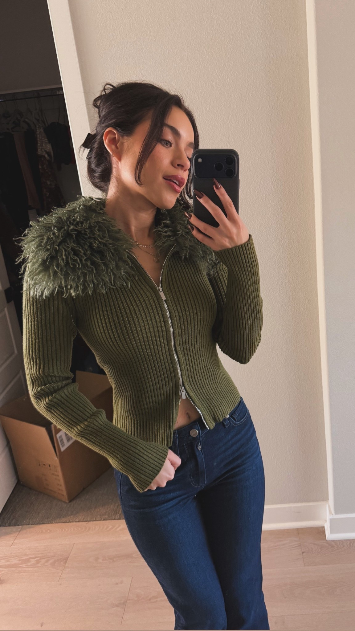 Cardigan 
Faux fur cardigan 
Mango haul 

#LTKStyleTip #LTKHoliday #LTKSeasonal