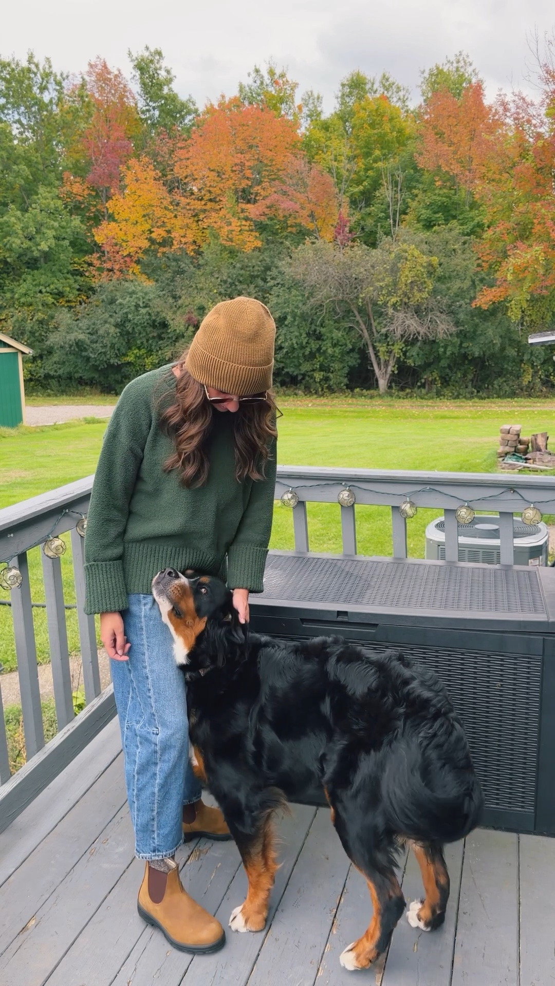 Earth toned fall outfit (sweater and barrel jeans)🌲🍂

xs in my sweater, 0 petite in my barrel jeans and 6.5 in my blundstone boots
