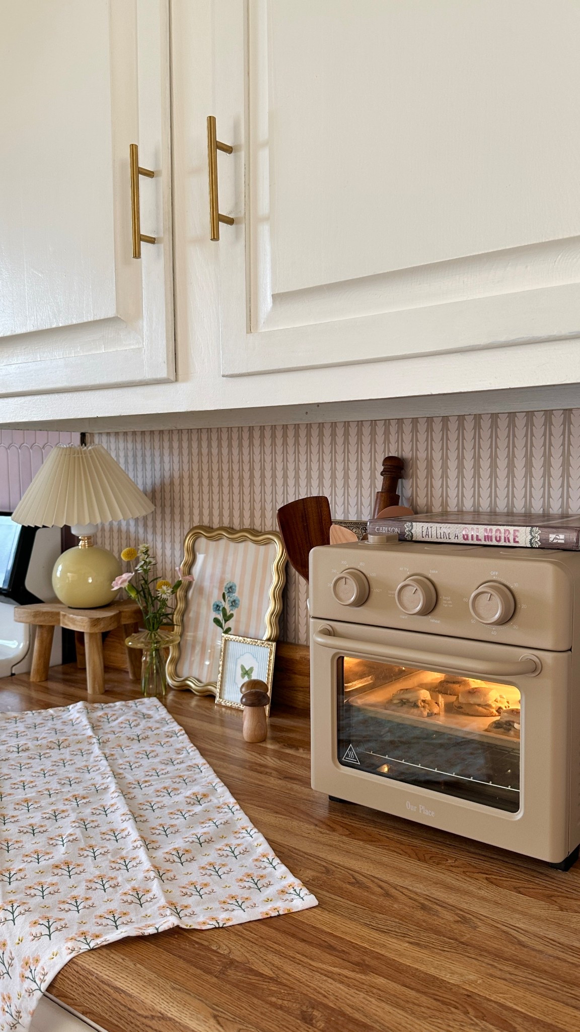 Love this little spot in our kitchen 💛🏠 

#LTKStyleTip #LTKSaleAlert #LTKHome