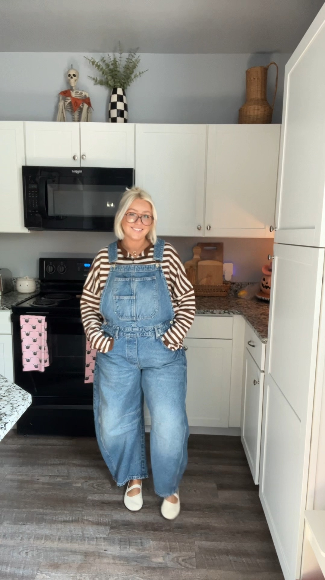 Use code trishaCTS at checkout at Called to surf (where the cardigan is from) to save some $$

Wearing a large in all pieces  

#LTKCon #LTKMidsize #LTKFindsUnder100