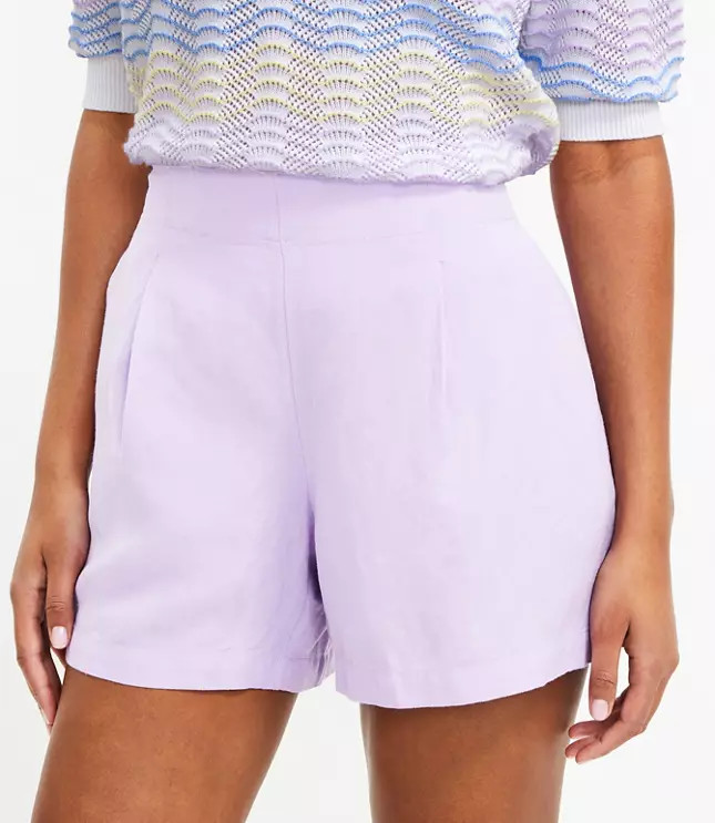 Pleated Pull On Shorts | LOFT