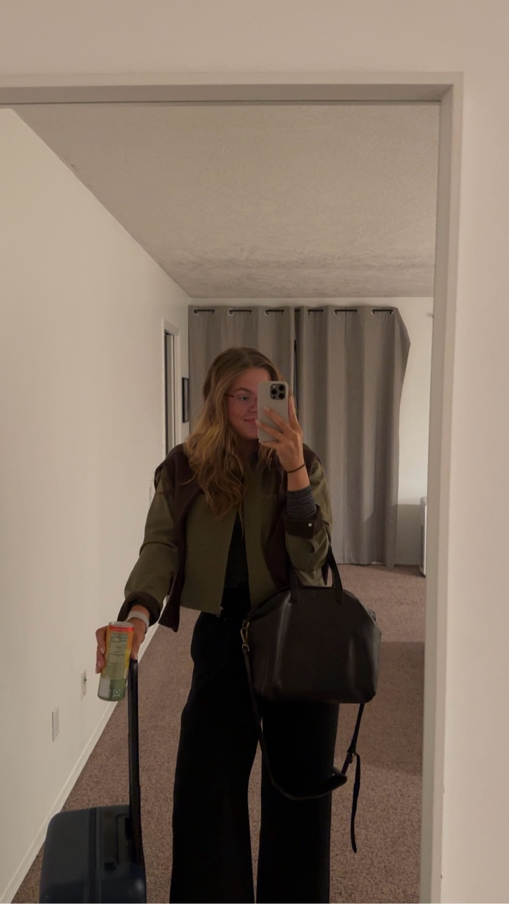 we are off on an adventure, SF here I come 🤍🛫 

#dayinmylife #diml #singlegirldiaries #twentysomethinglife #solotravel #dailydiaries #sanfrancisco