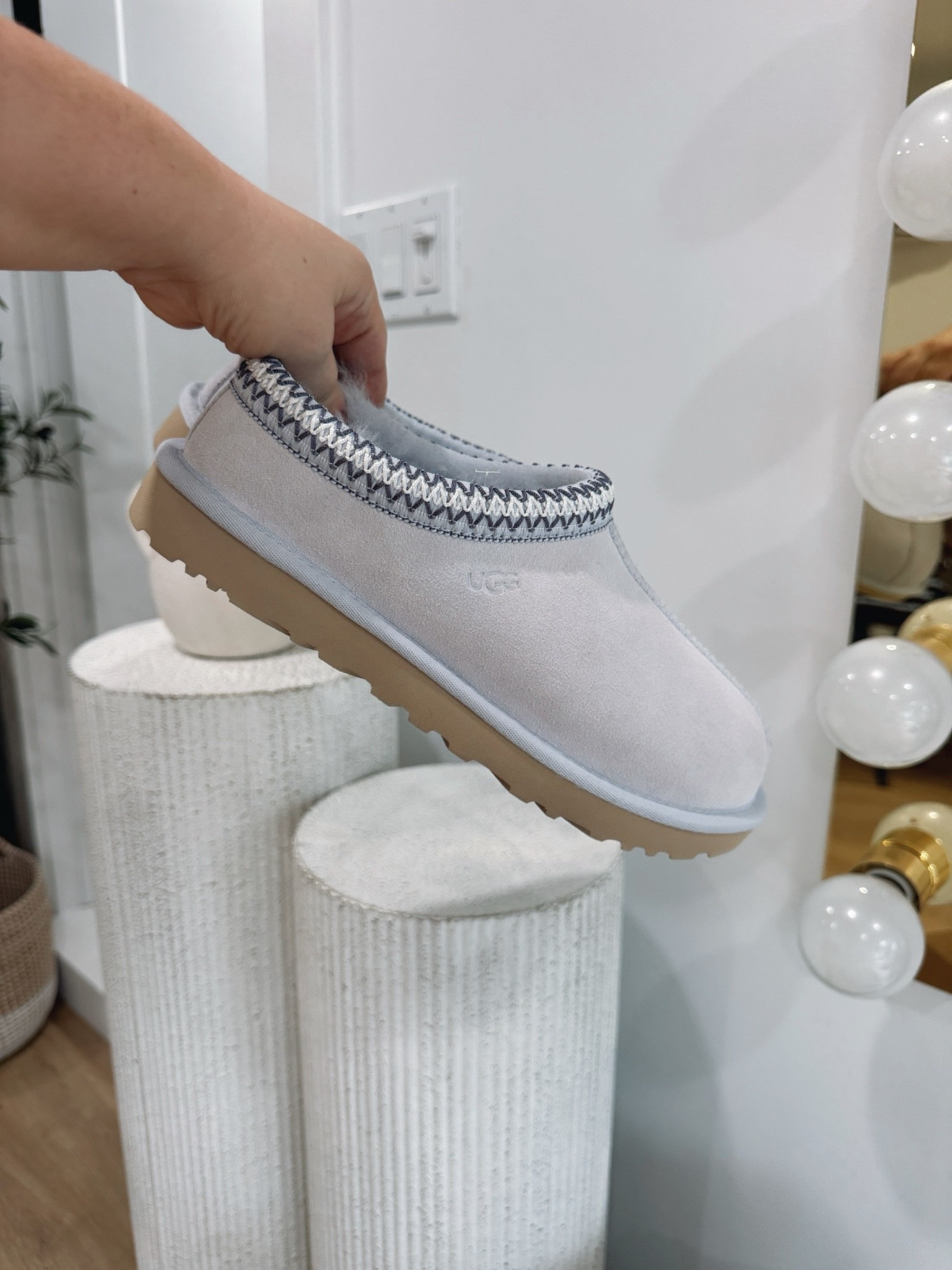 Baby blue Uggs

#LTKootd