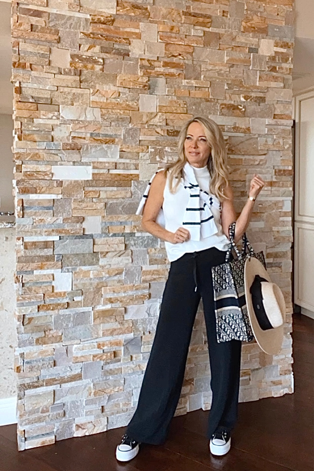 Travel outfit, airport style, 

#LTKtravel #LTKFind #LTKstyletip