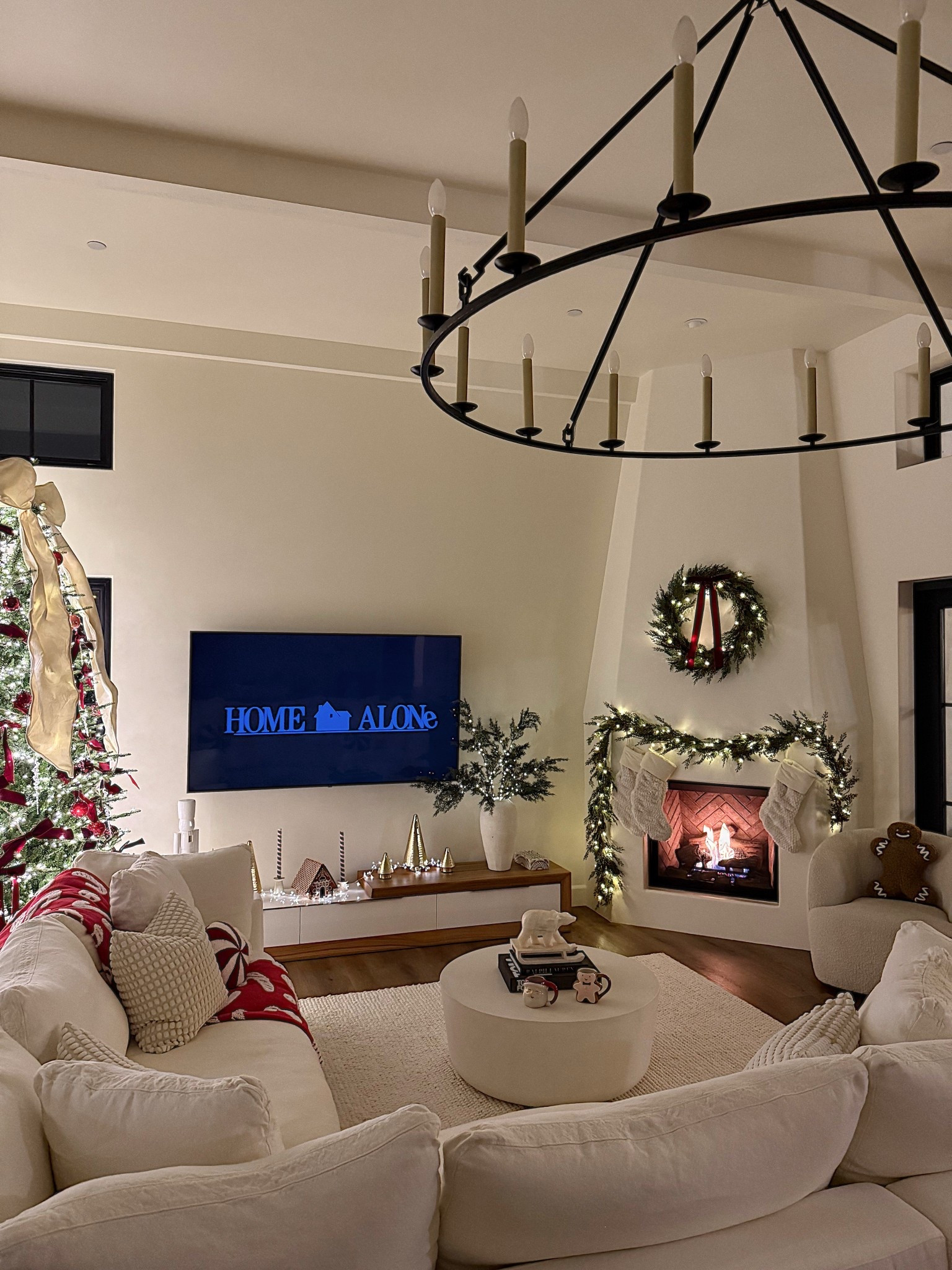 ✨ living room links! garland size 10’ wreath size 28" tree size 9'

#LTKSeasonal #LTKHoliday #LTKHome