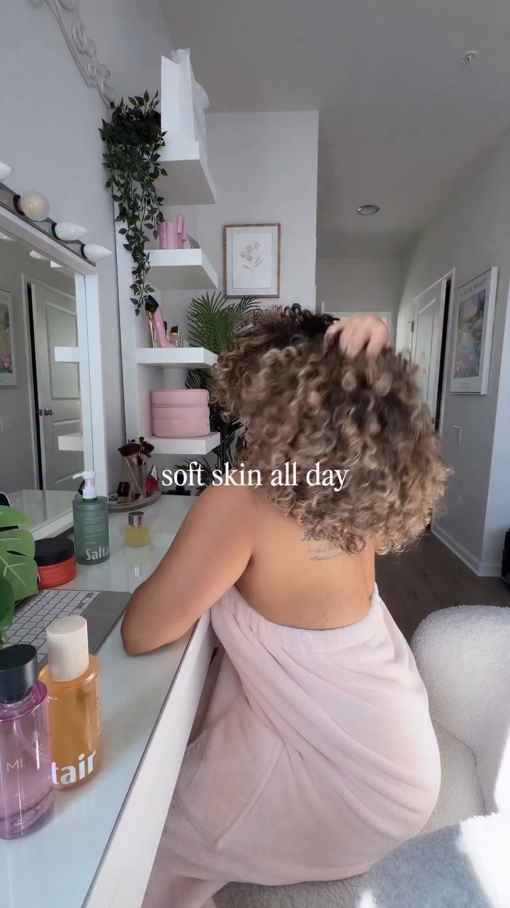 Soft, glowy, & minding my business ✨🧖🏽‍♀️

Products shown ✨
@mixbarbeauty 
Vanilla bourbon sugar scrub
Whipped almond body cream
Vanilla bourbon parfum 
Sparkling hibiscus Hair & body mist 

@saltair 
Salt water vanilla body wash 
HA body serum 
Saltwater vanilla body oil 

#softskin #bodycareroutine #selfcarerituals #curlyhaircare #softgirlera

#LTKgrwm #LTKmorningroutine #LTKdayinmylife