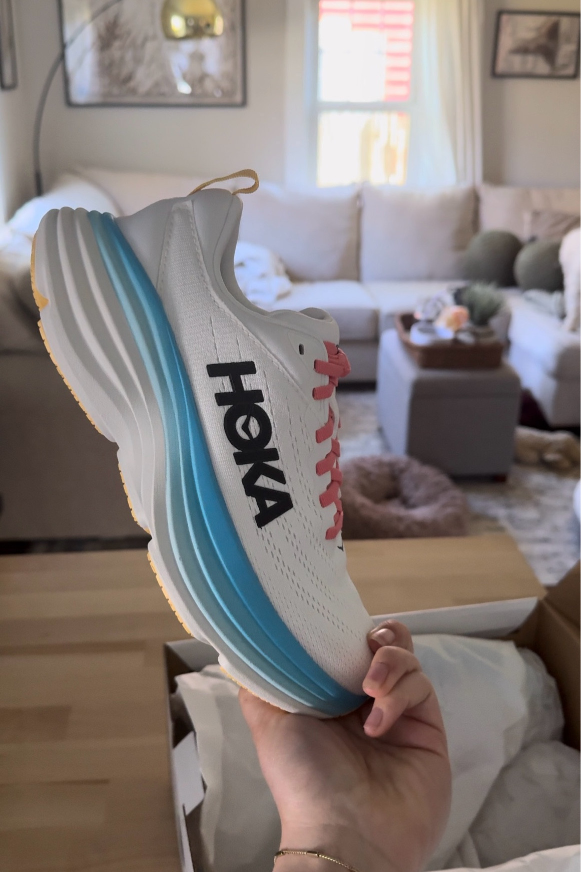 For the girlies that got wide feet, these are truly the best for you!! 
