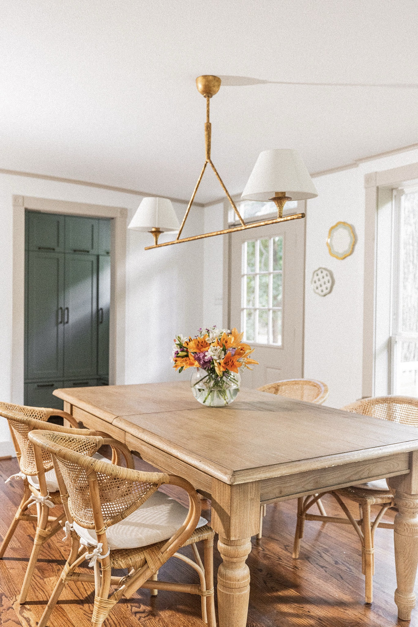 Dining in comfort and style 🤎

#LTKHome #LTKStyleTip #LTKFamily