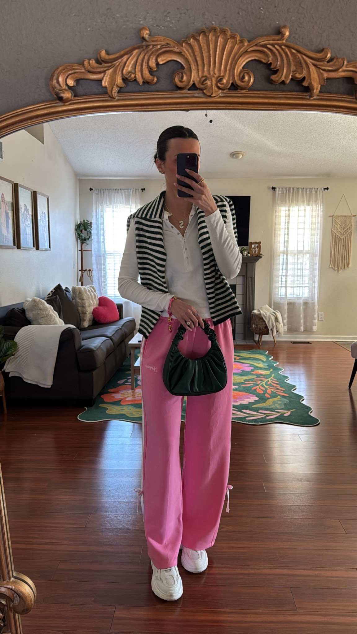 Champion
Target
Wide leg


#LTKSeasonal #LTKSaleAlert #LTKootd