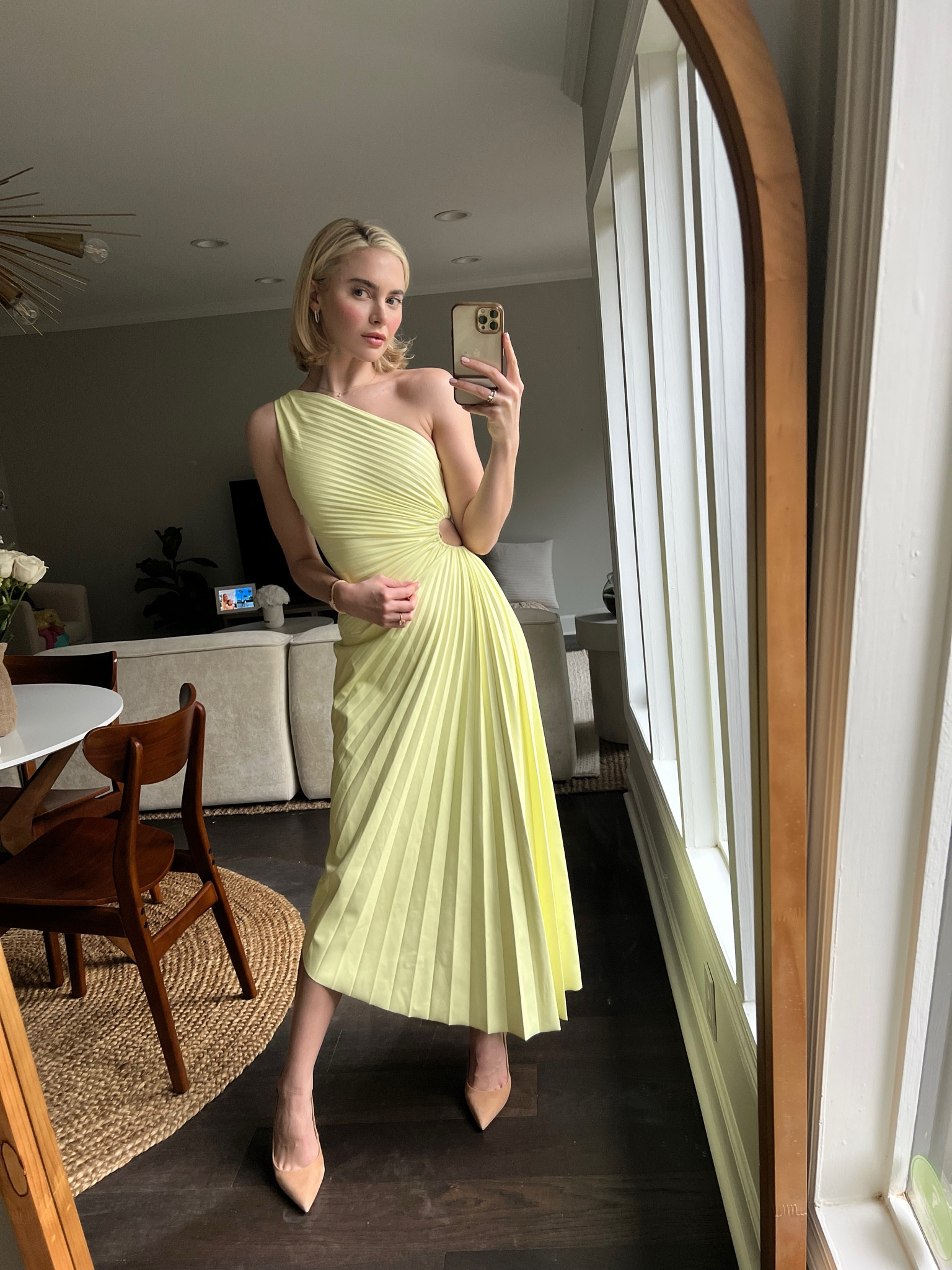 Okay I’m OBSESSED WITH THIS #ALC #dress omg so classy and worth the price for the quality’ wow. I got a size 2 and it fit perfect so I’d say true to size/maybe size up! 

#LTKFind #LTKwedding #LTKstyletip